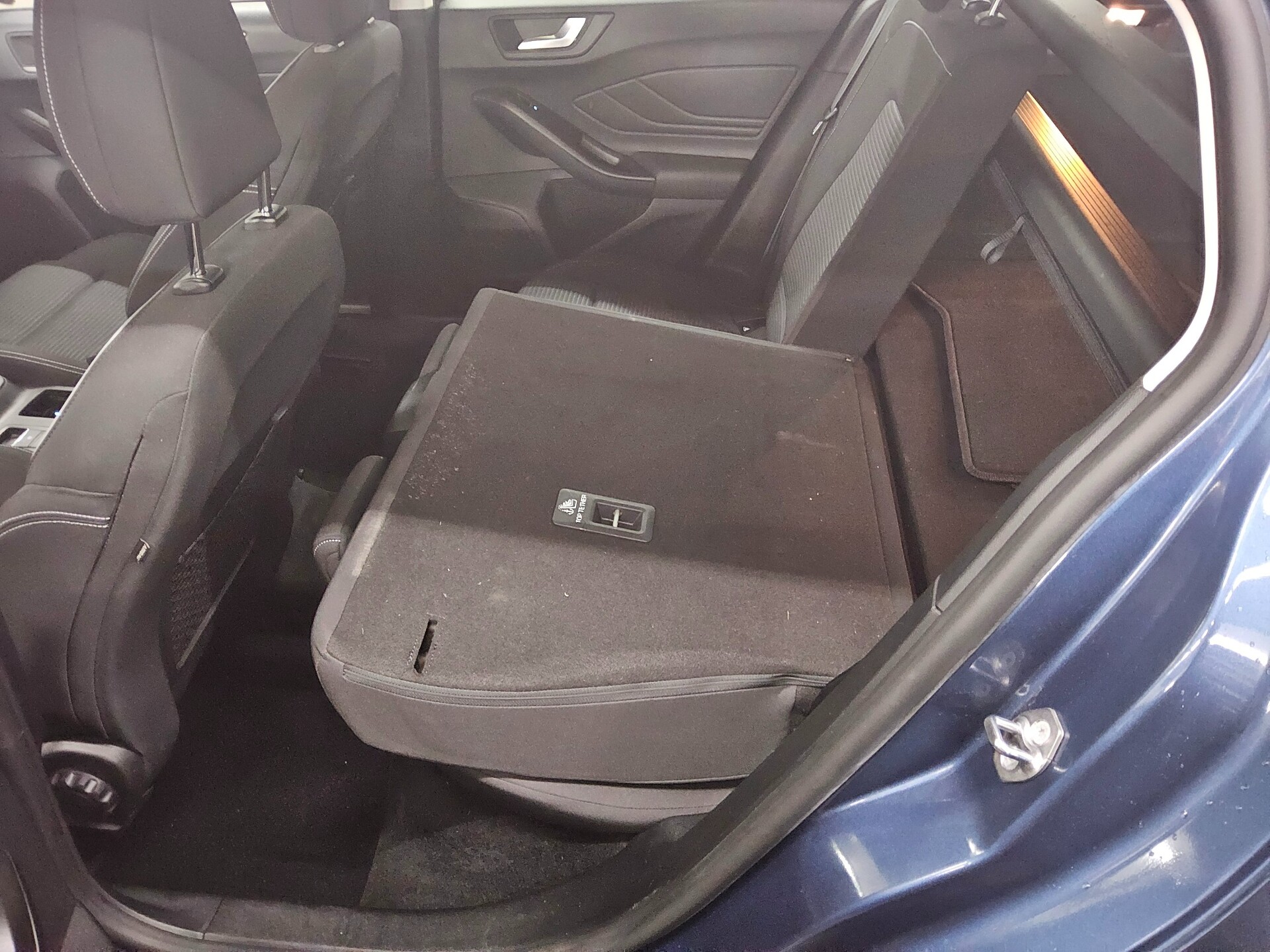 Ford Focus Turnier 1.0 EB Titanium Navi LED RFK 12