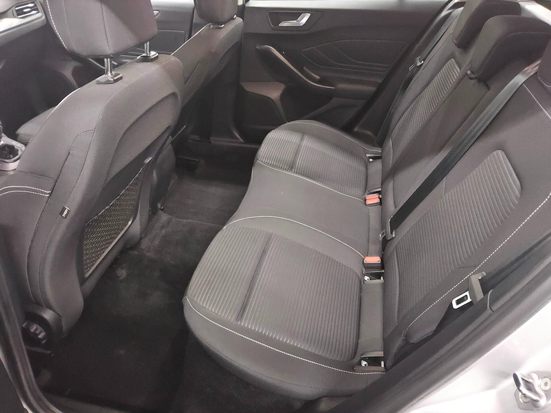 Ford Focus Turnier 1.0 EB Titanium Navi LED RFK 13