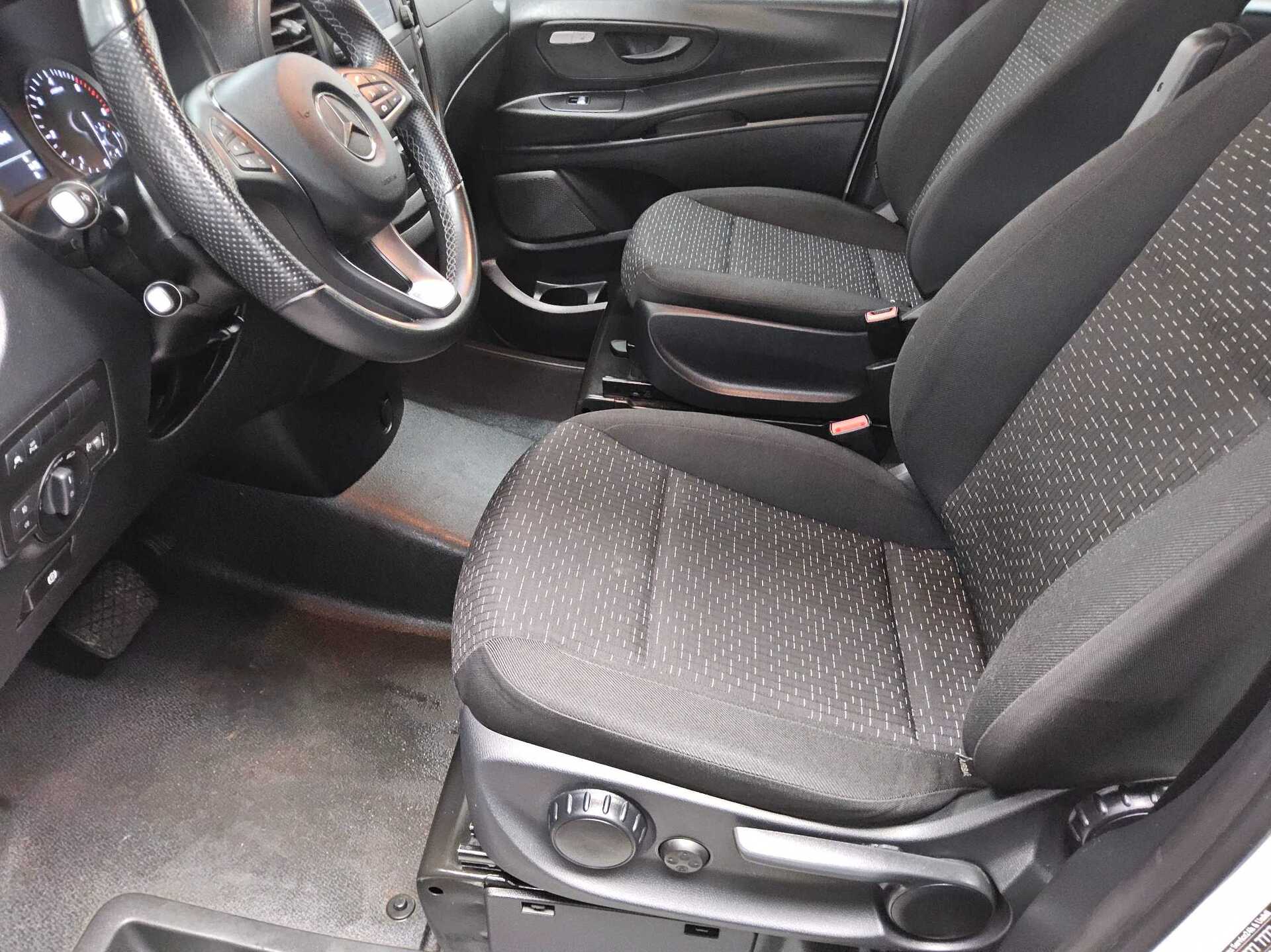 Mercedes-Benz Vito CDI Tourer Pro extralang 8-Sitze Navi RFK 8