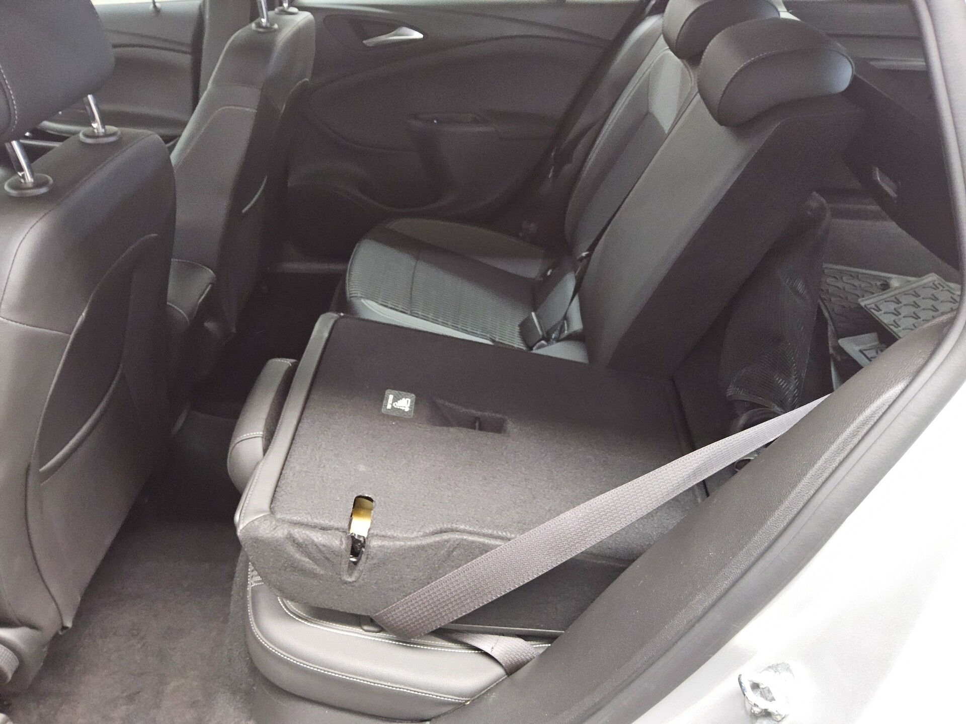 Opel Astra ST 1.2 Turbo Elegance T-Leder Navi LED 12