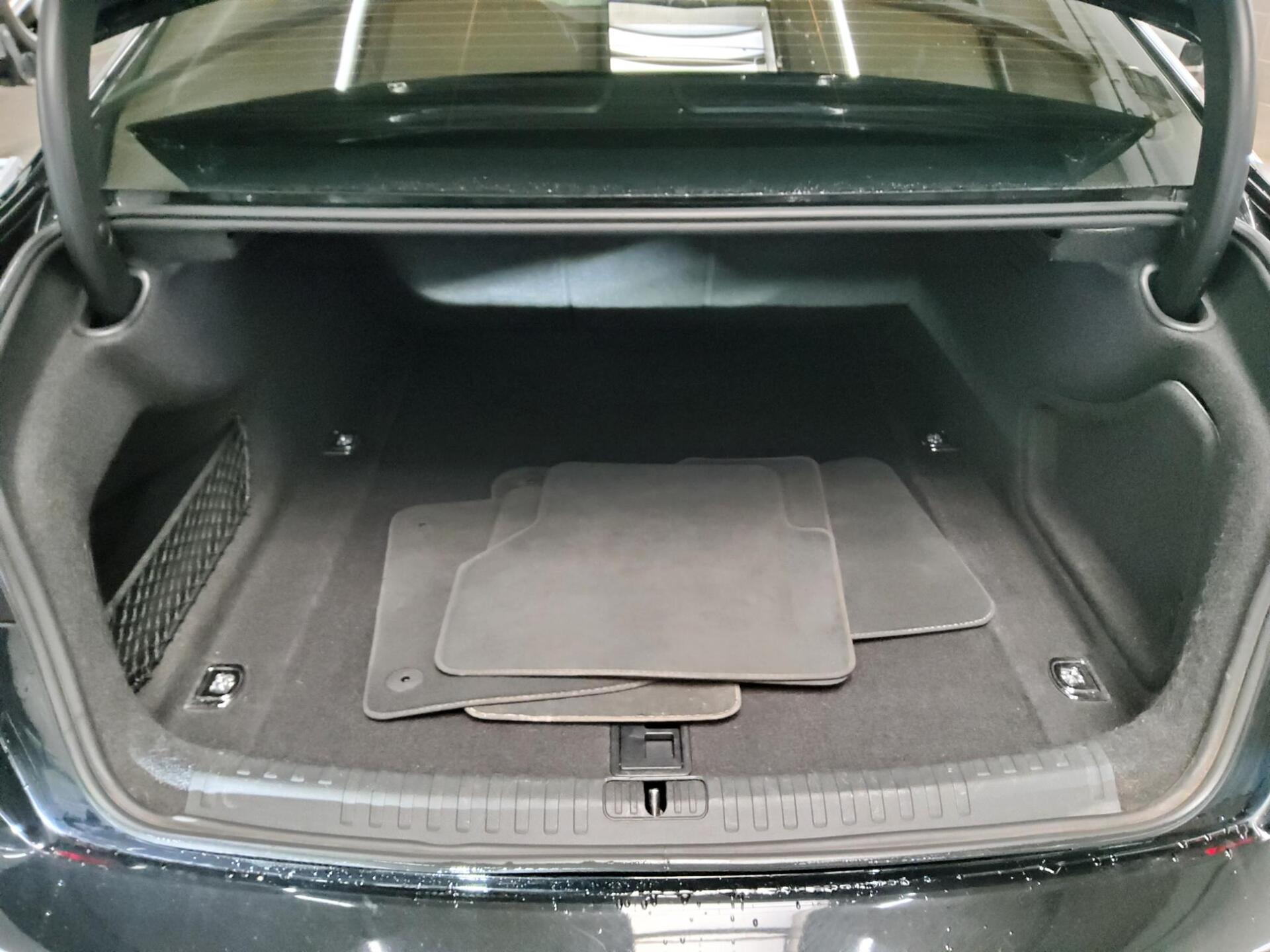 Audi A6 40 TDI sport Navi LED AHK Kamera Shz PDC 11