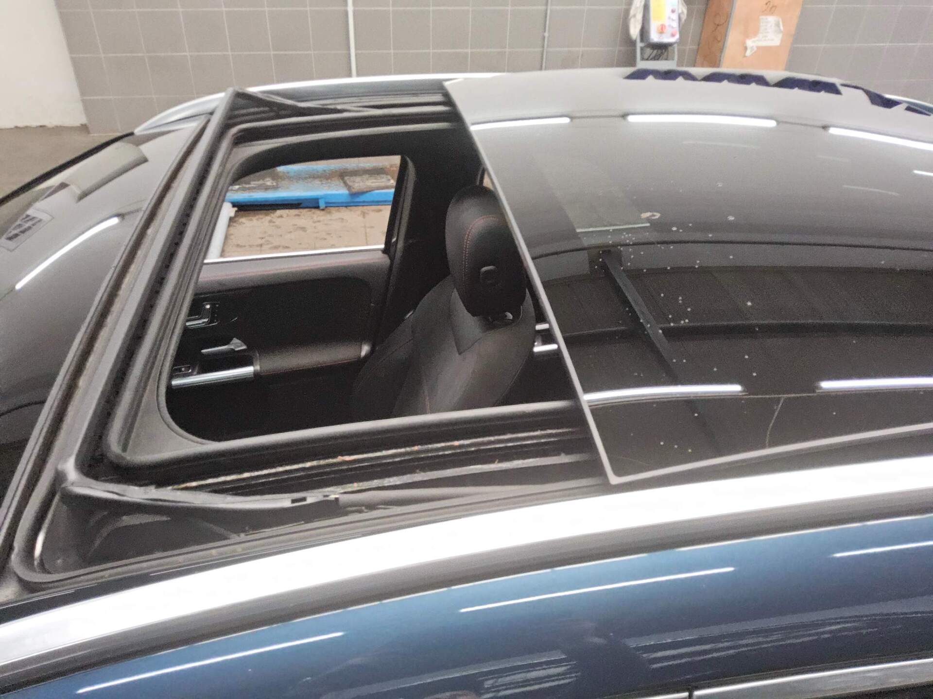 Mercedes-Benz GLA 250 e AMG-Line Navi MB-LED Panorama AHK RfK 13