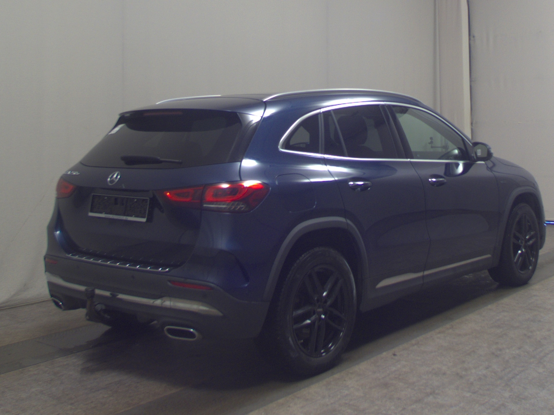 Mercedes-Benz GLA 250 e AMG-Line Navi MB-LED Panorama AHK RfK 4