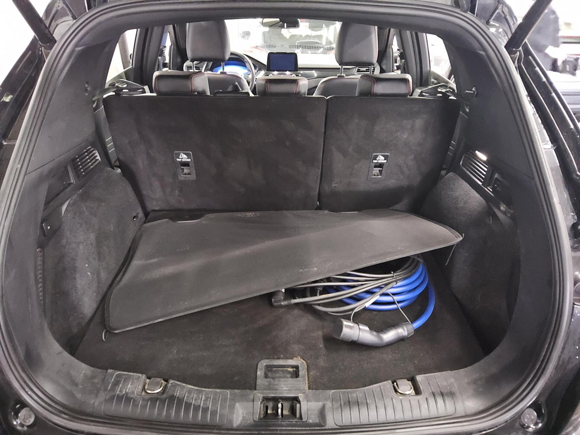 Ford Kuga 2.5 Duratec ST-Line Navi LED ACC RfK AHK 12