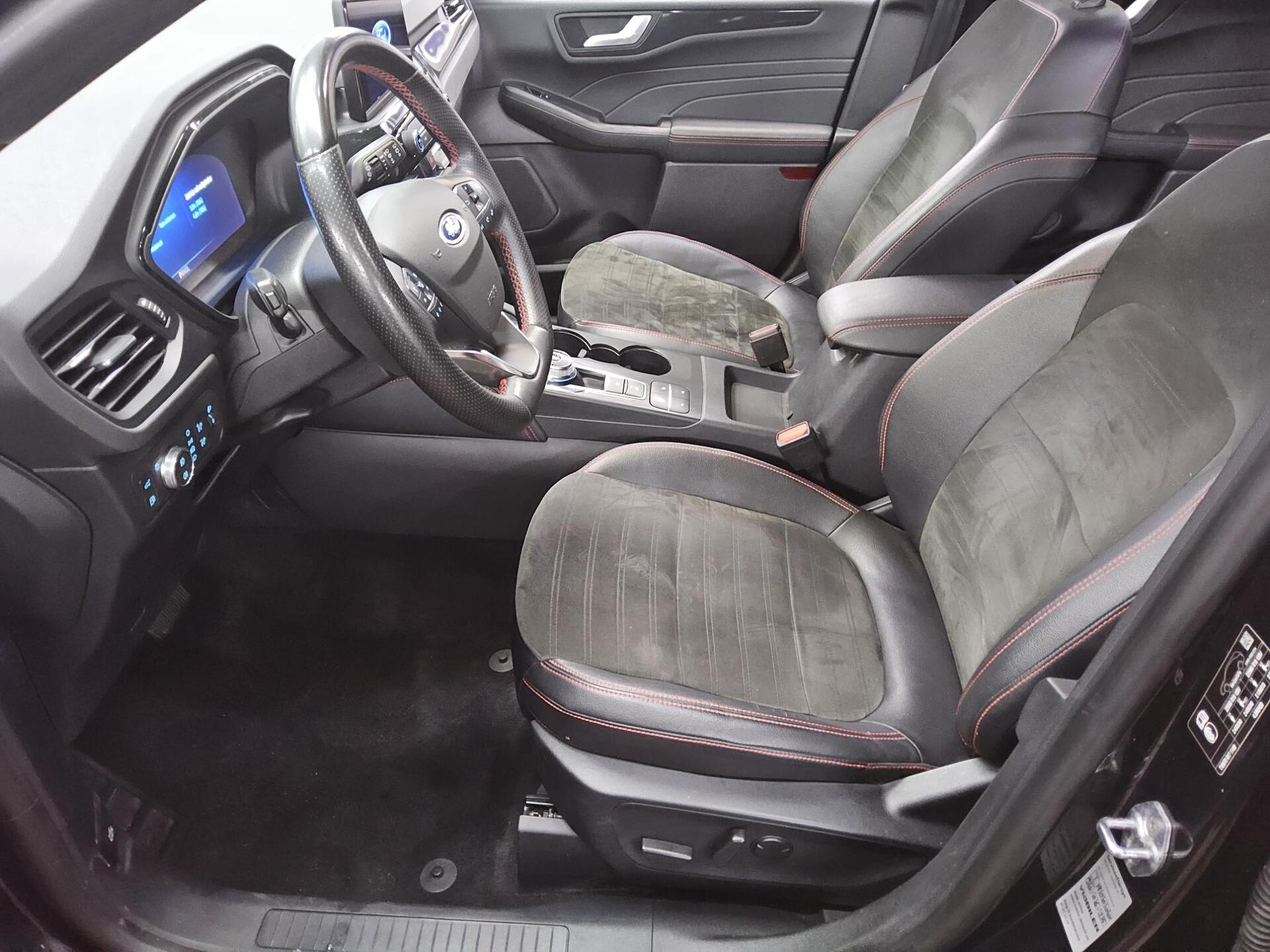 Ford Kuga 2.5 Duratec ST-Line X Navi DC LED AHK ACC 9