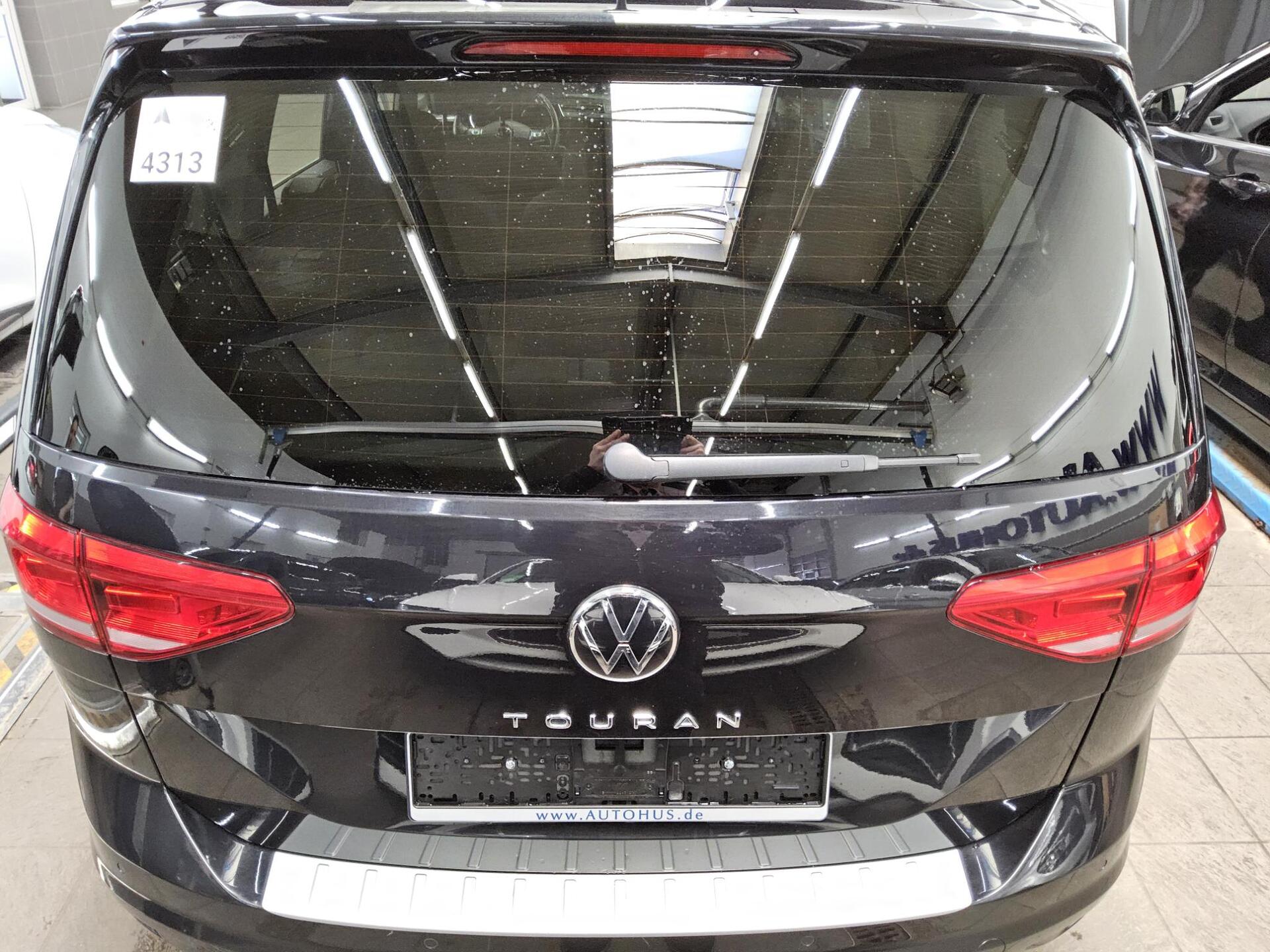 Volkswagen Touran 2.0 TDI Highline 7-Sitze AHK Navi ACC AHK 10