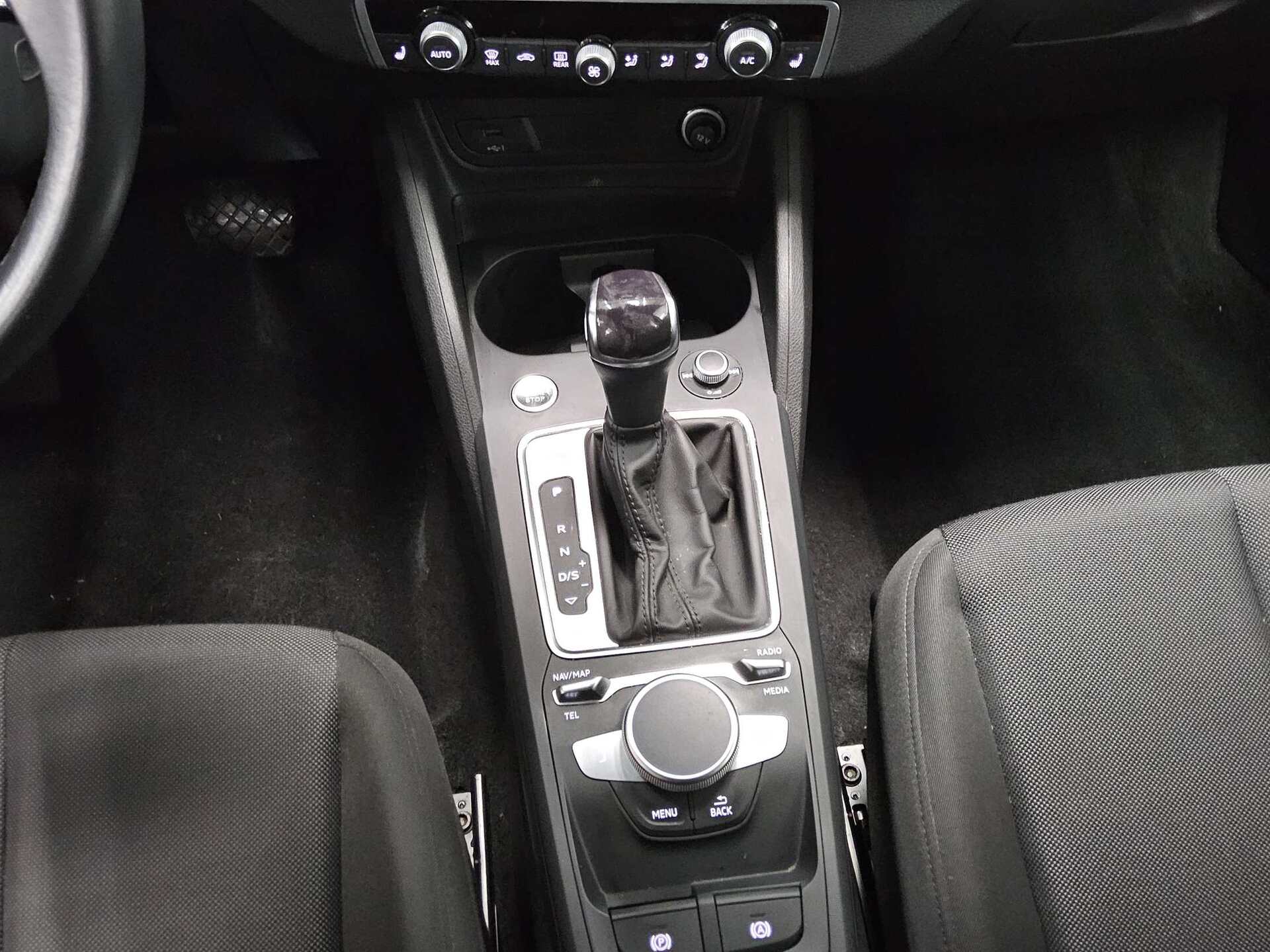 Audi Q2 35 TFSI advanced Navi Matrix vc RfK ACC PDC 6