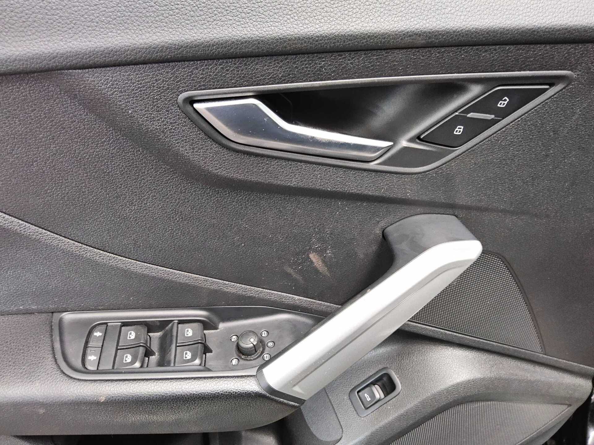 Audi Q2 35 TFSI advanced Navi Matrix vc RfK ACC PDC 10