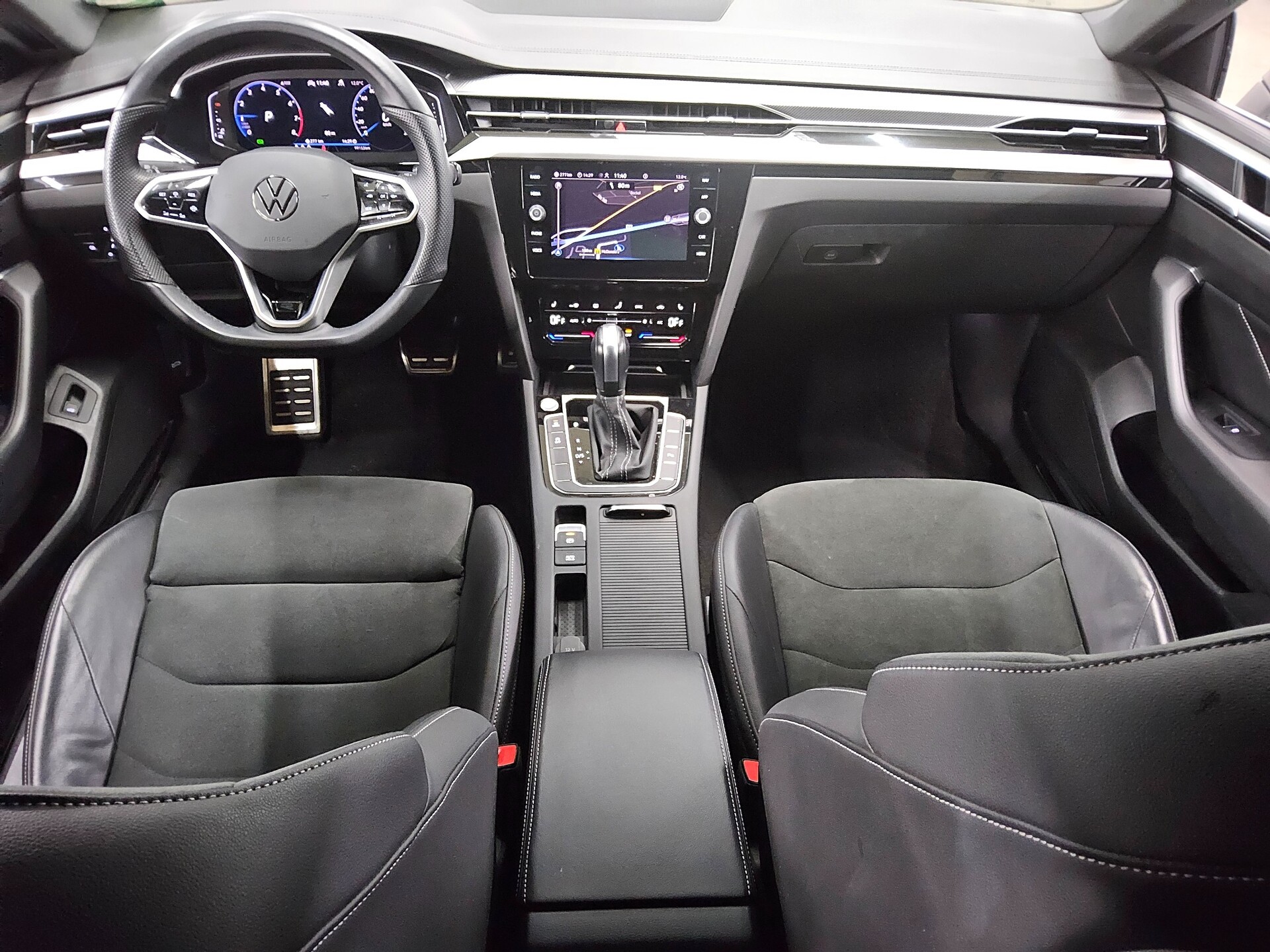 Volkswagen Arteon 2.0 TSI R-Line Navi AID AHK LED RFK 5