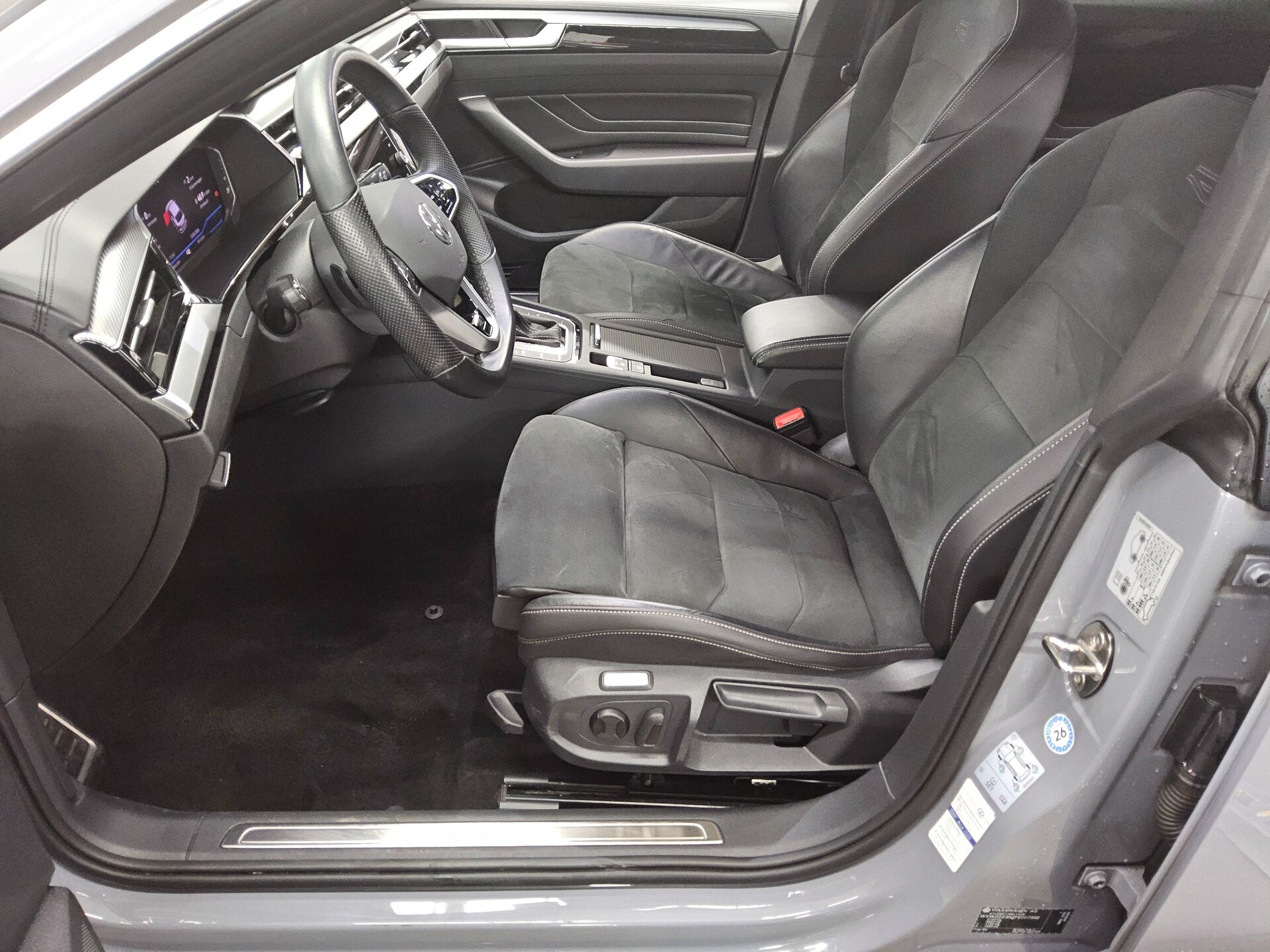 Volkswagen Arteon 2.0 TSI R-Line Navi AID AHK LED RFK 9