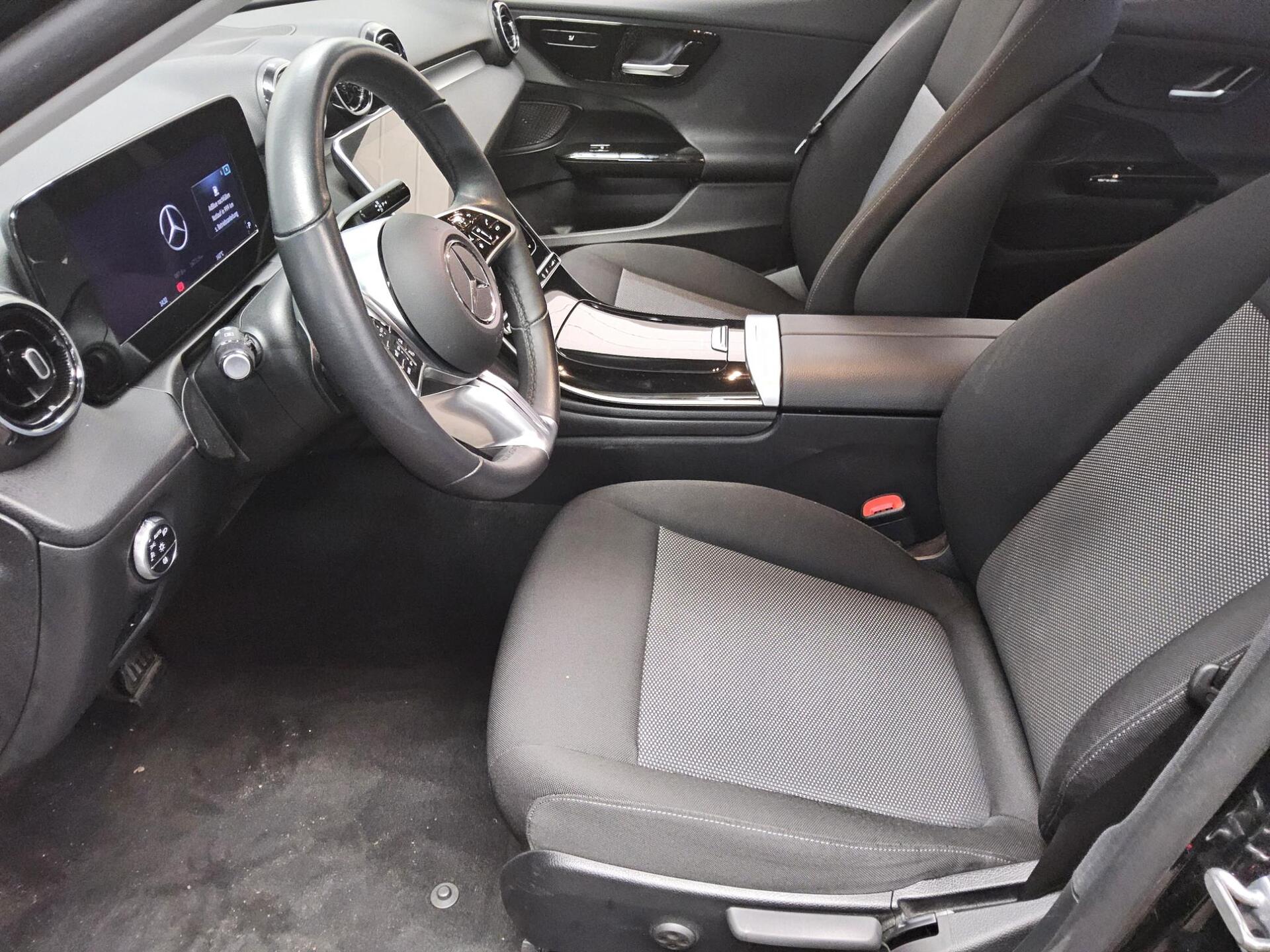 Mercedes-Benz C 220 T d 4M Navi Digital Light RfK MBUX Distr.+ 9