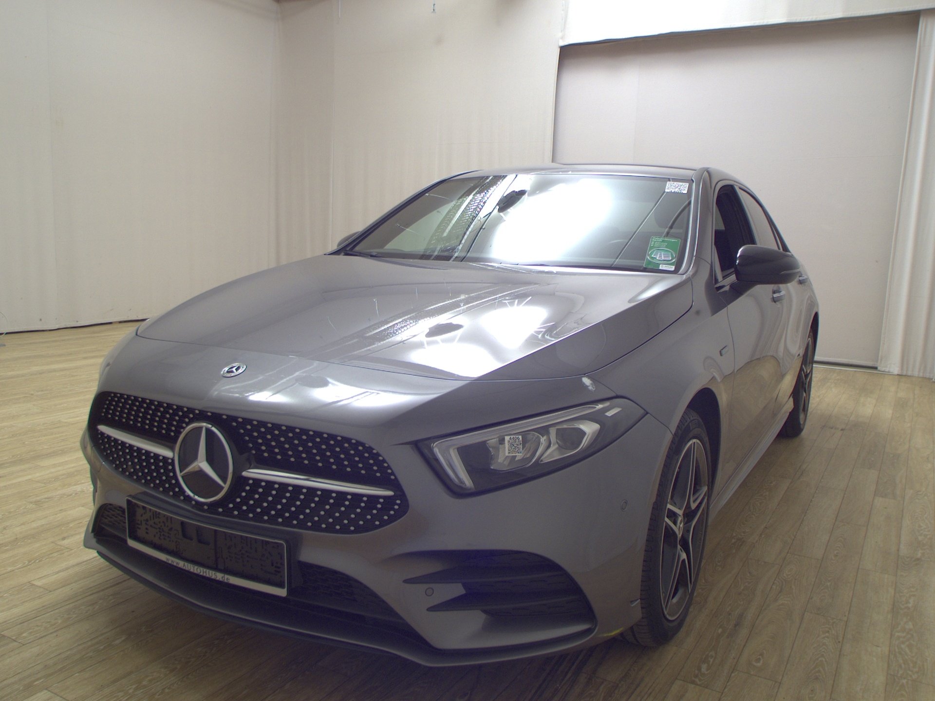 Mercedes-Benz A 250 Lim. e AMG-Line Navi LED Sound MBUX AR RFK 2