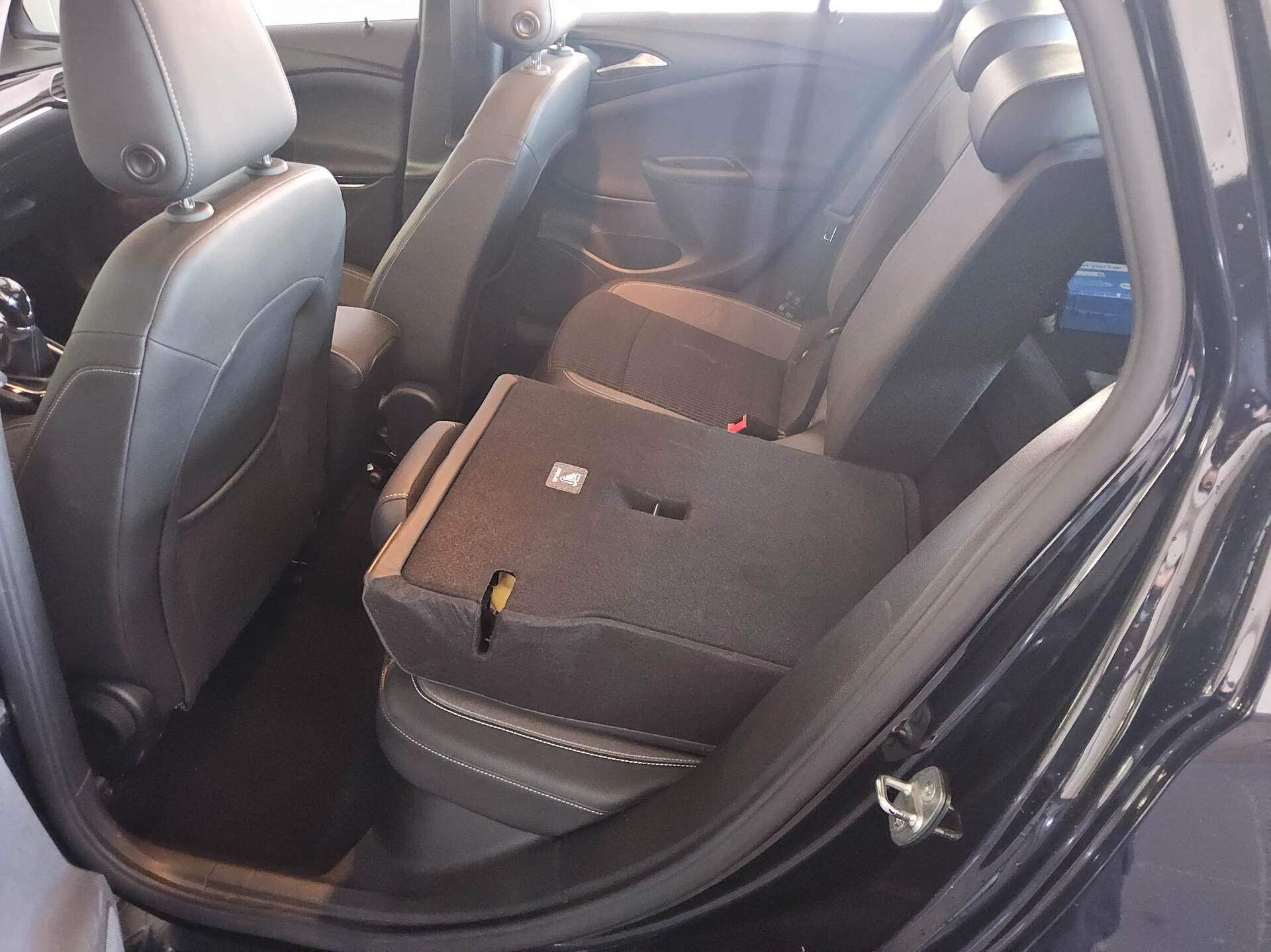 Opel Astra ST 1.5 D Elegance T-Leder Navi LED 13