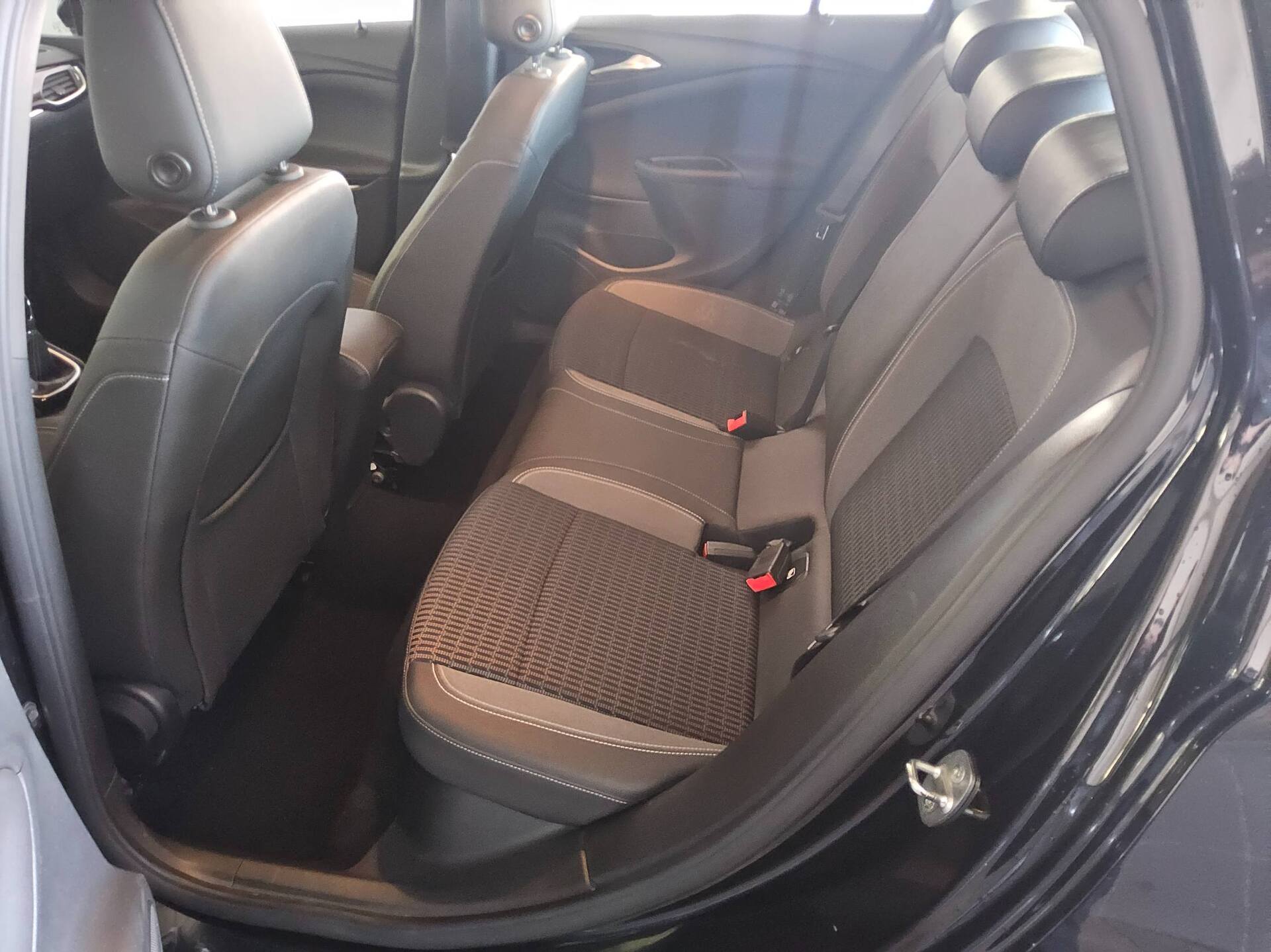 Opel Astra ST 1.5 D Elegance T-Leder Navi LED 12