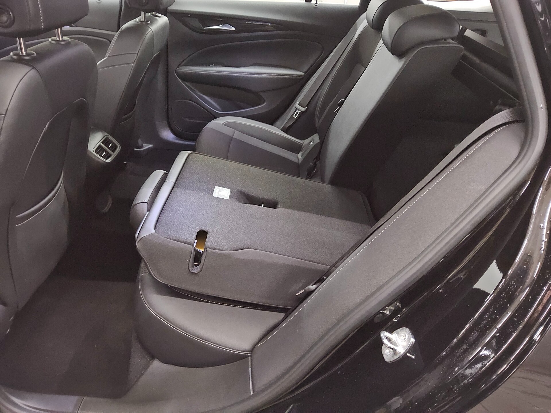 Opel Insignia ST 2.0 CDTI Elegance T-Leder Navi LED 12