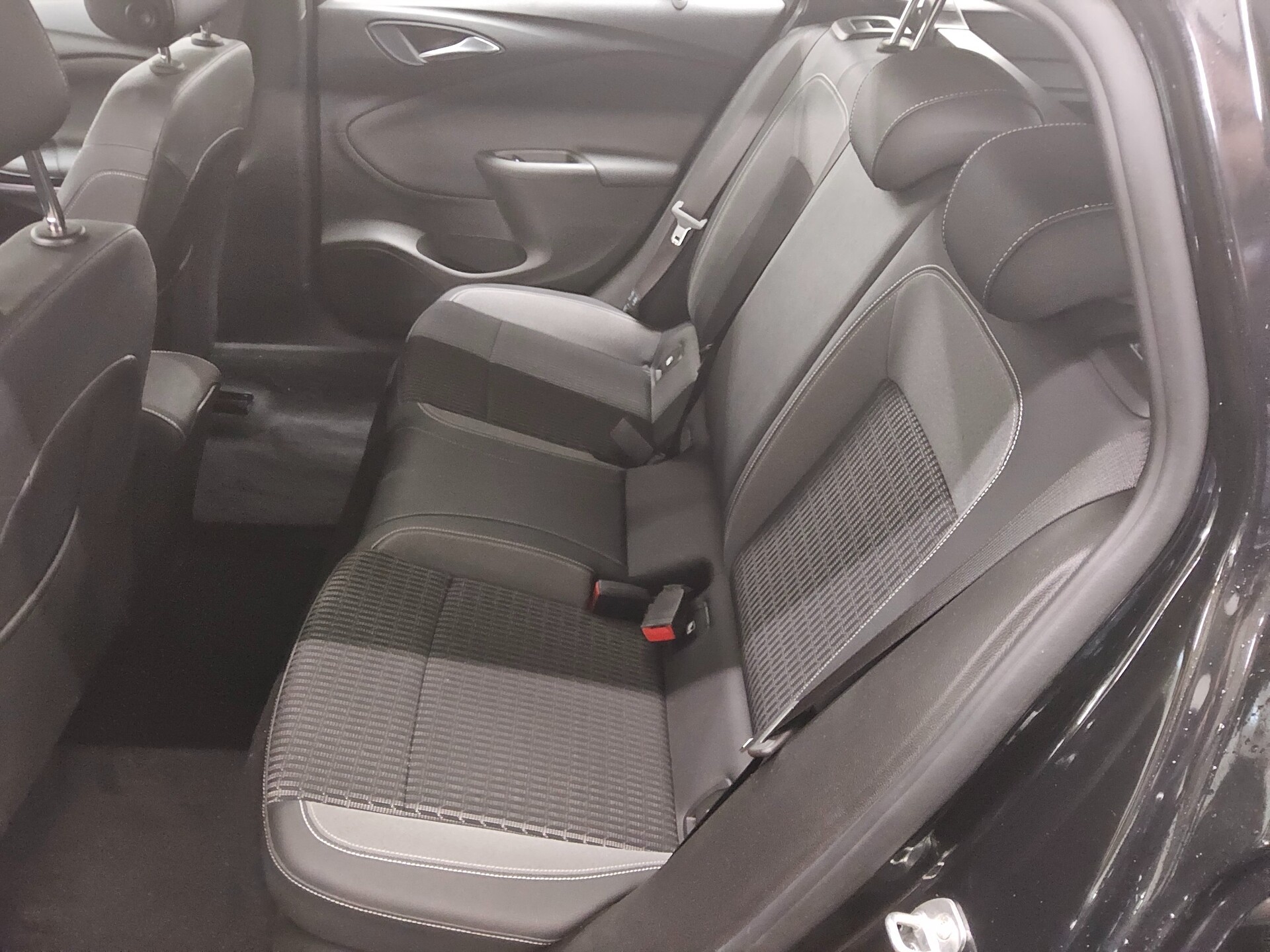 Opel Astra ST 1.2 Turbo Elegance T-Leder Navi LED 12