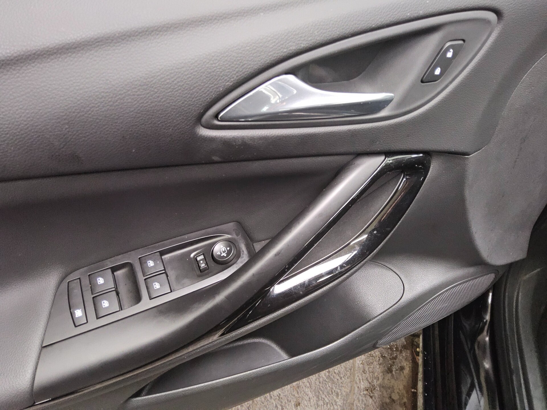 Opel Astra ST 1.2 Turbo Elegance T-Leder Navi LED 9