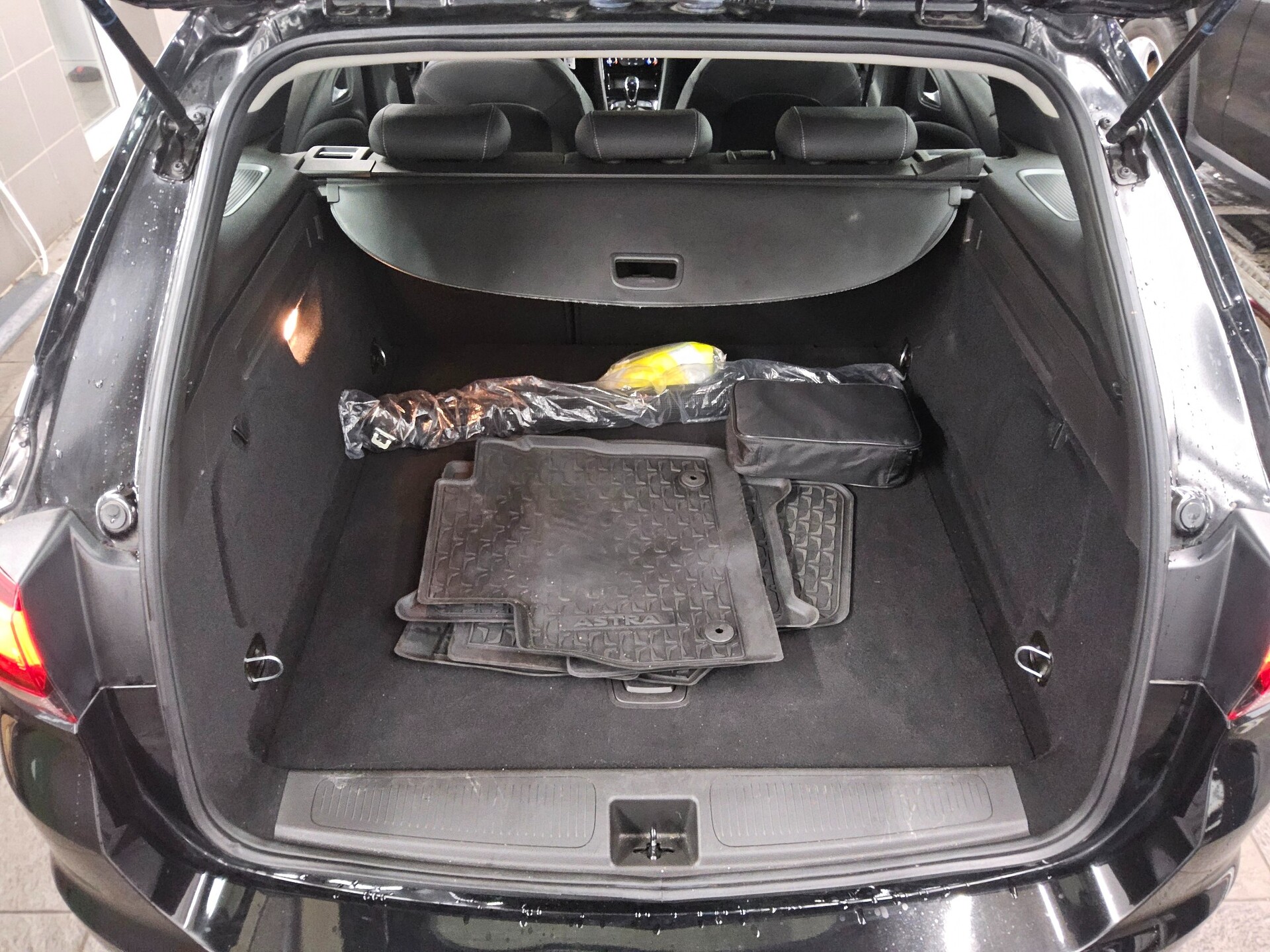 Opel Astra ST 1.2 Turbo Elegance T-Leder Navi LED 11