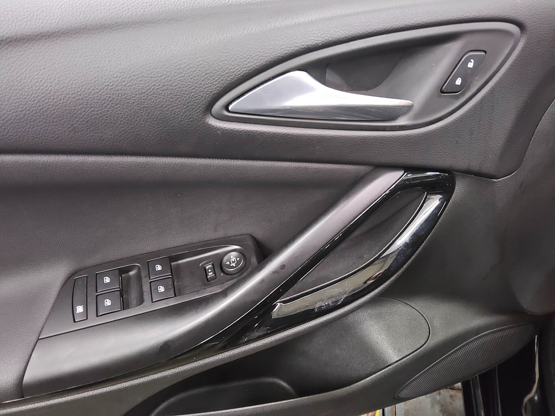 Opel Astra ST 1.2 Turbo Elegance T-Leder Navi LED 9