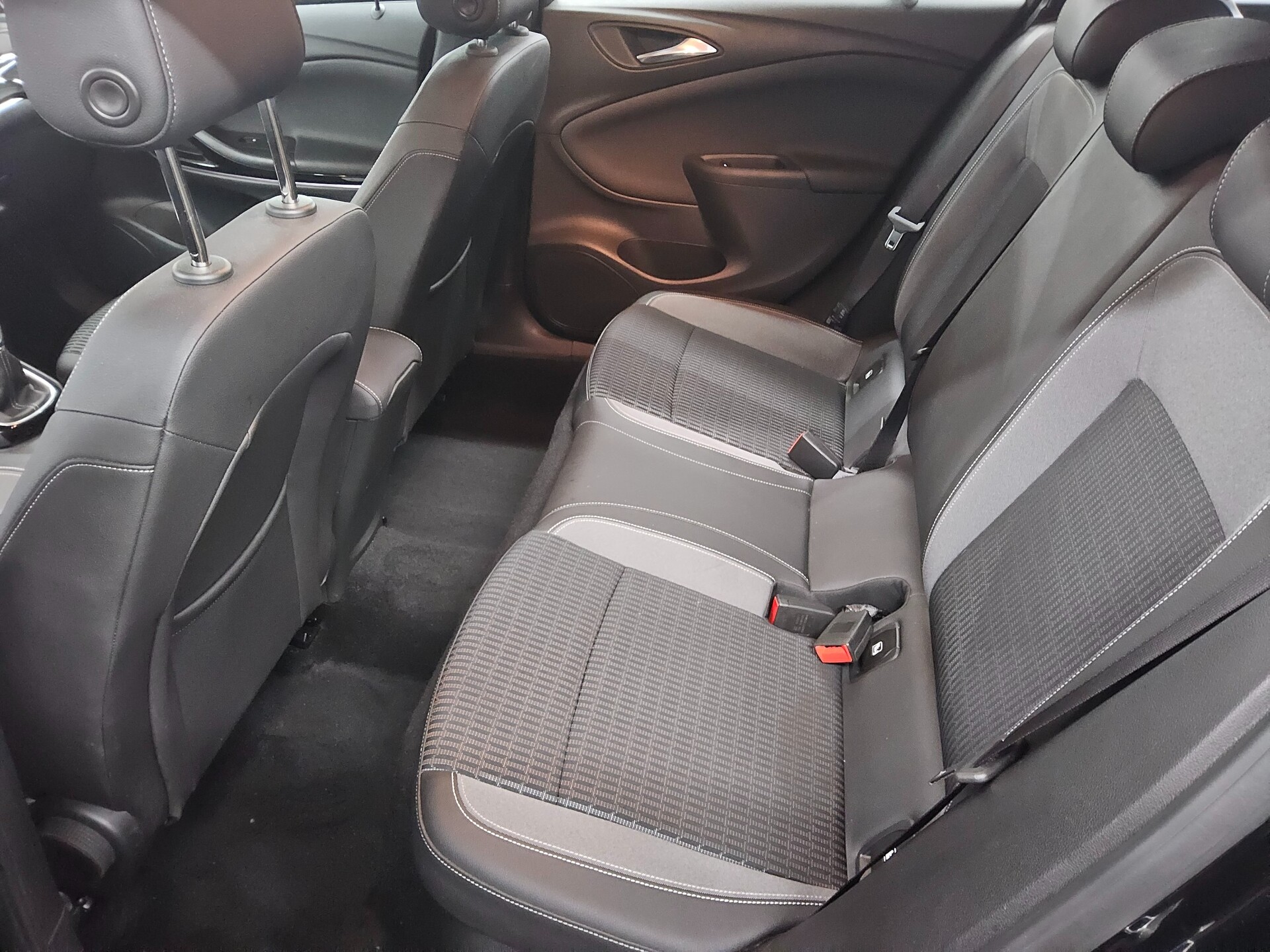 Opel Astra ST 1.2 Turbo Elegance T-Leder Navi LED 13