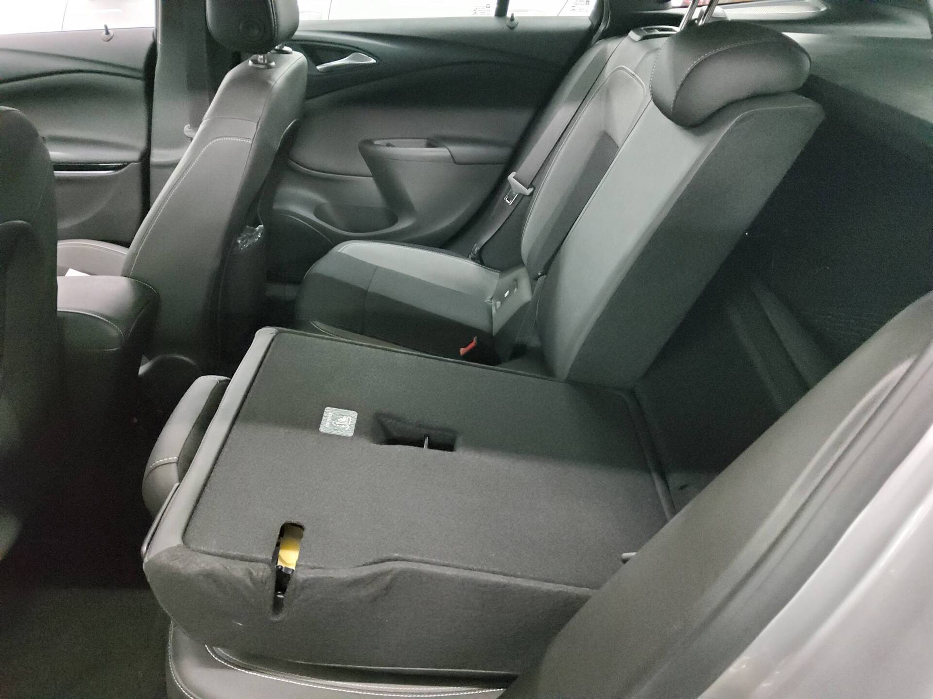 Opel Astra ST 1.2 Turbo T-Leder Navi LED Kamera SHZ 13