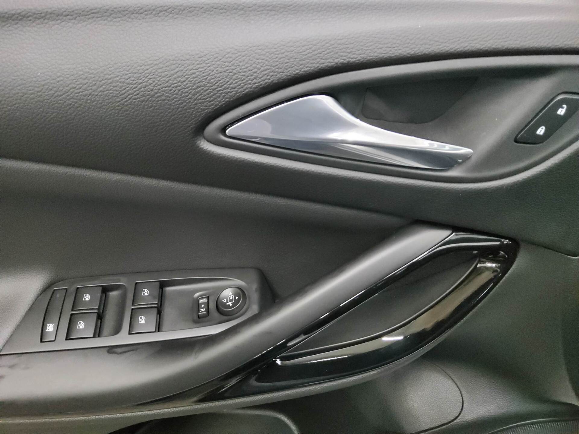 Opel Astra ST 1.2 Turbo T-Leder Navi LED Kamera SHZ 9