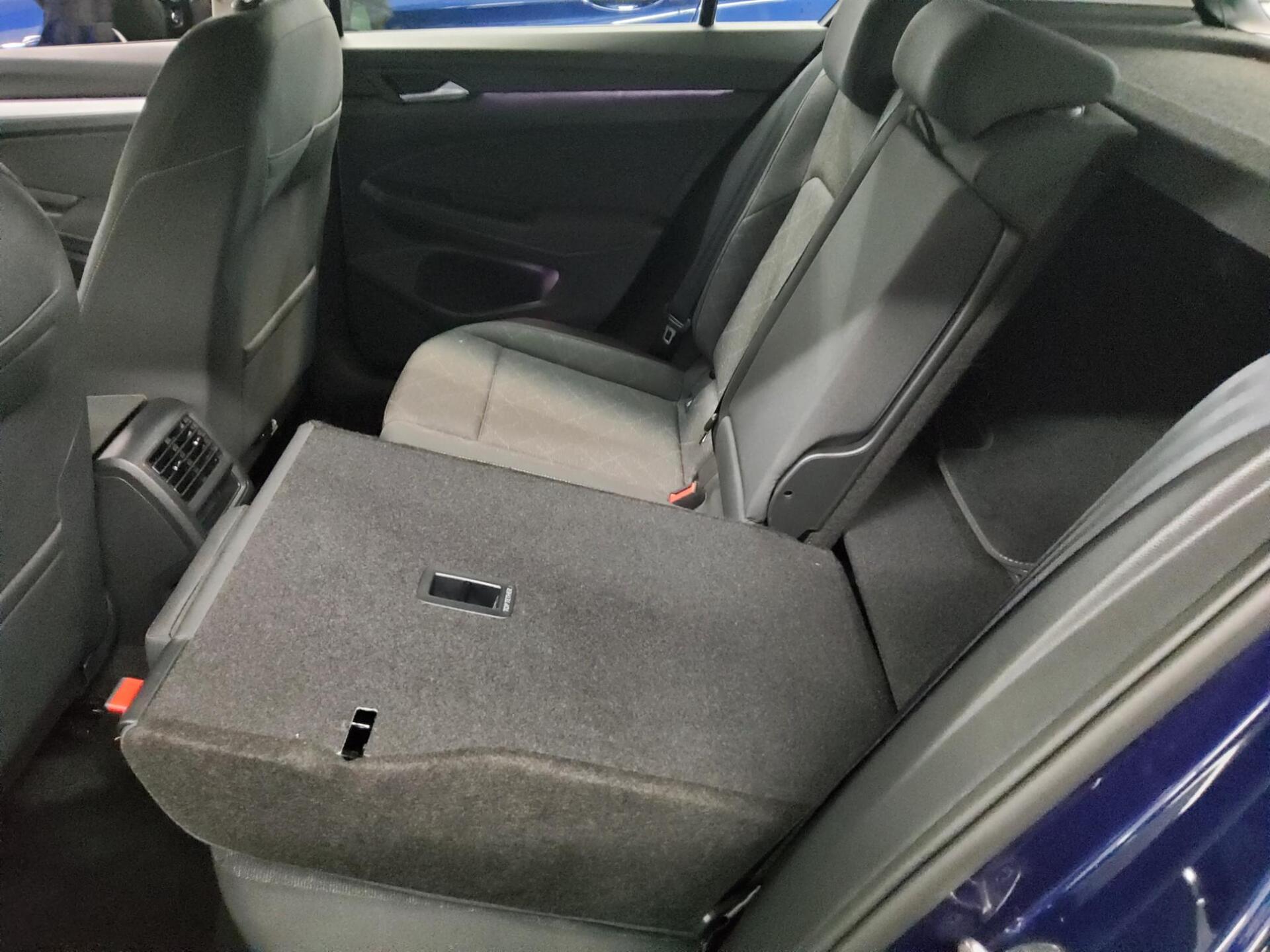 Volkswagen Golf-8 1.5 TSI Life Navi LED+ DC Lenkradheizung 12