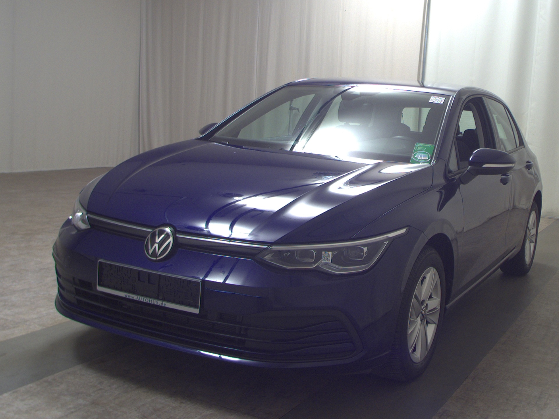 Volkswagen Golf-8 1.5 TSI Life Navi LED+ DC Lenkradheizung 2