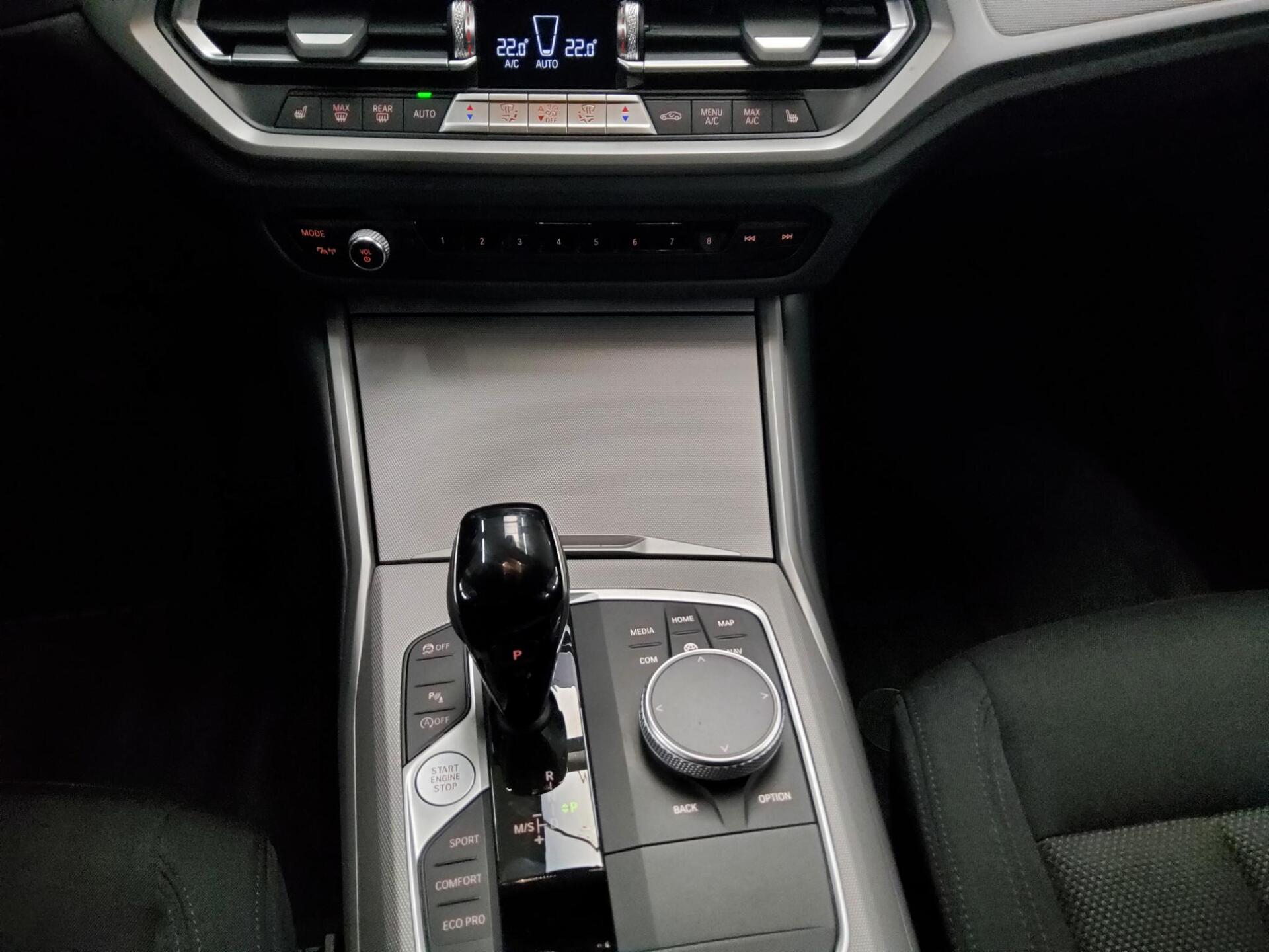 BMW 318iA Touring Advantage Navi LED LC-Pro RfK PDC 6