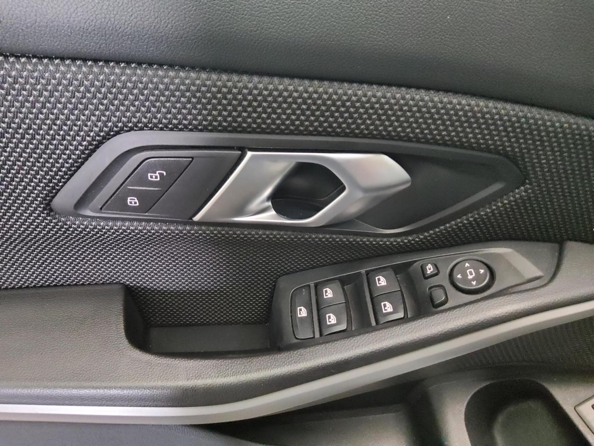 BMW 318iA Touring Advantage Navi LED LC-Pro RfK PDC 10