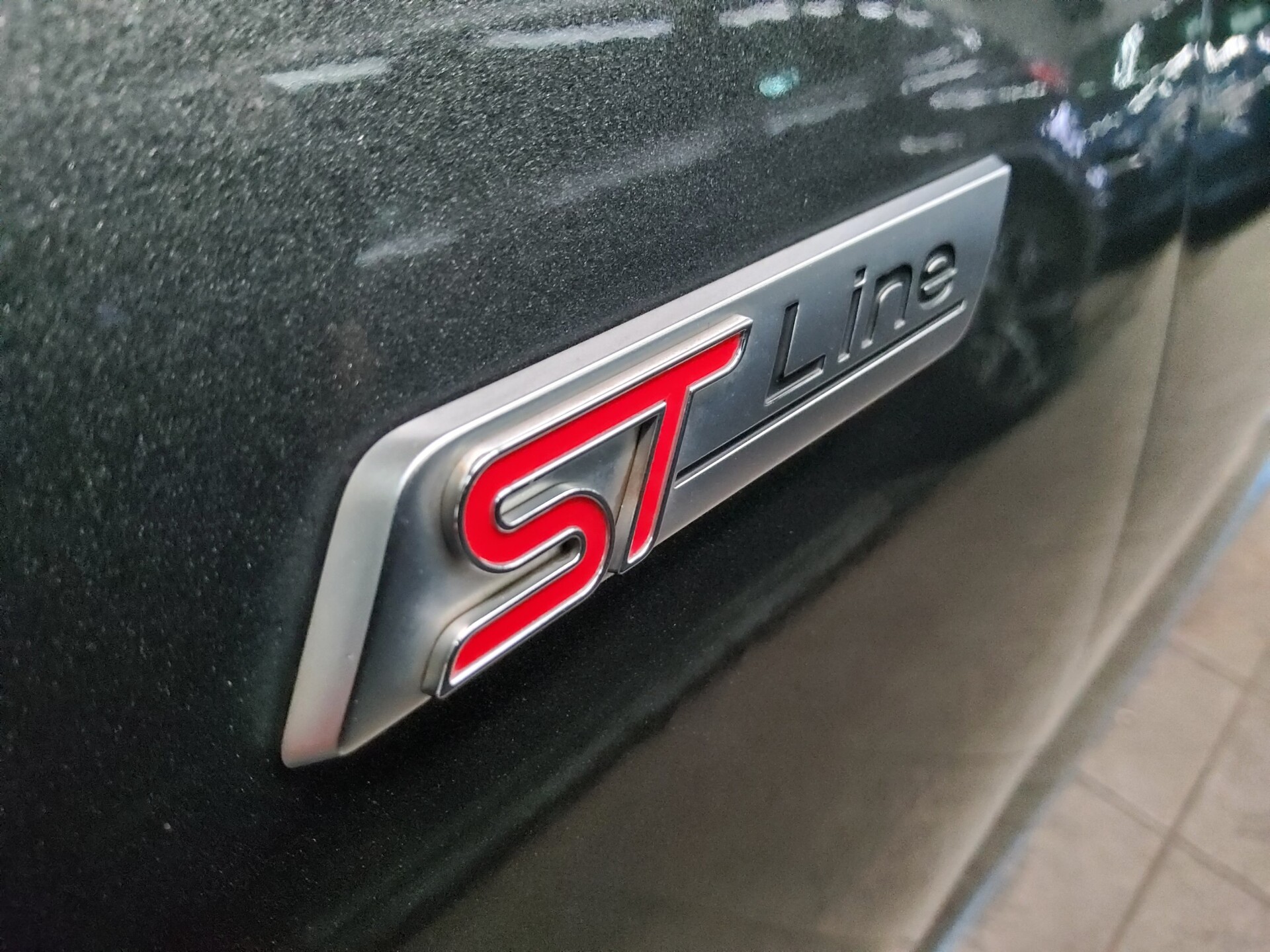 Ford Focus Turnier 1.5 EB ST-Line X Navi DC LED RFK 12