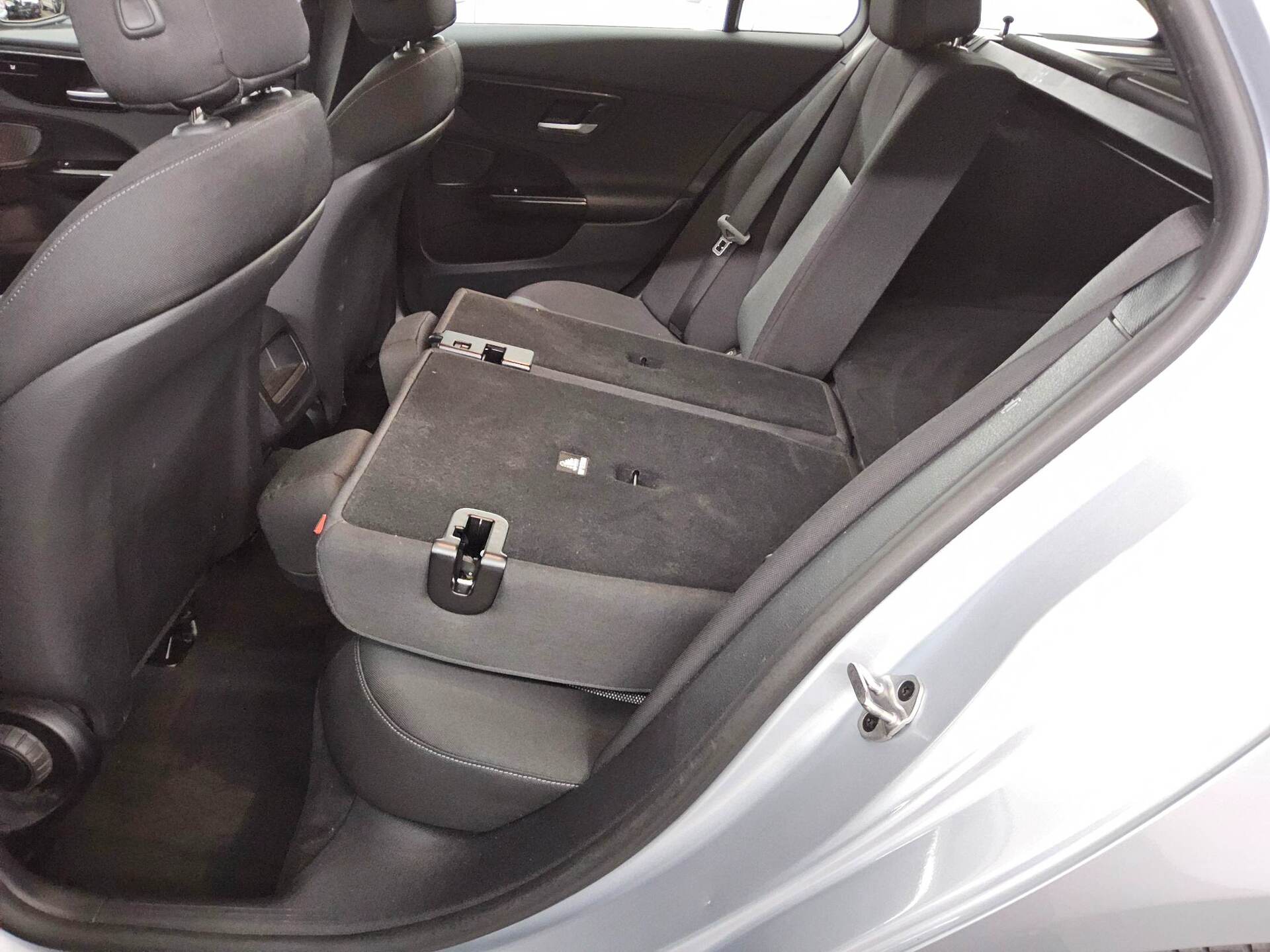 Mercedes-Benz C 200 T d Avantgarde Navi LED AHK Rückfahrkamera 13