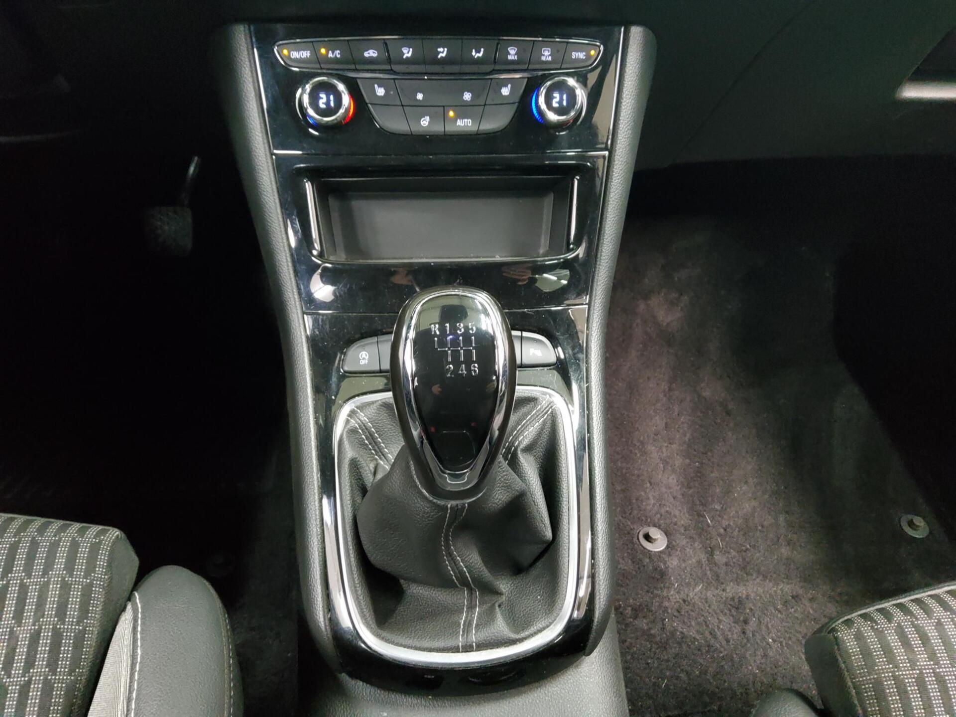 Opel Astra ST 1.5 D Business Elegance Navi LED RFK 6