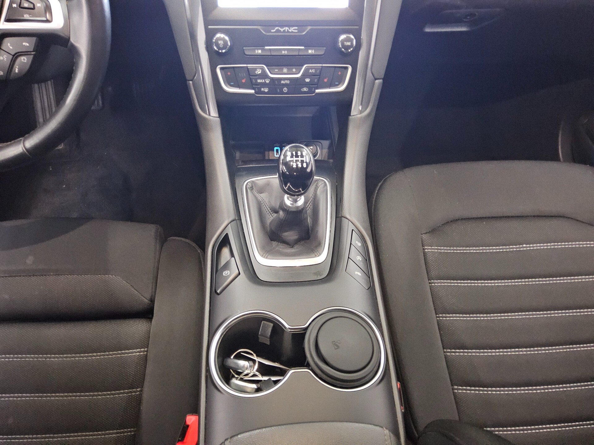 Ford Mondeo Turnier 2.0 EB Trend Navi 4xShz AHK RFK 6