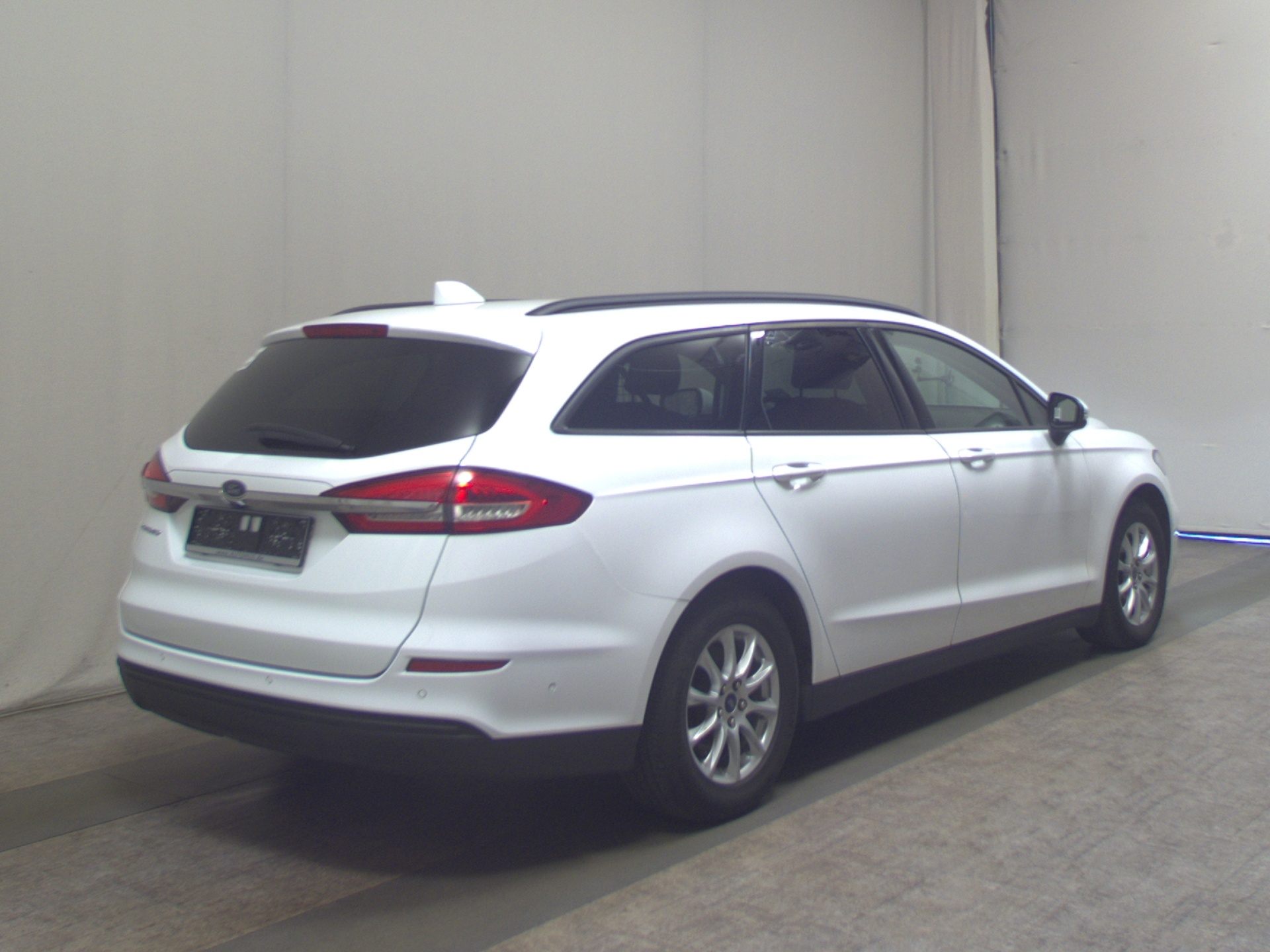 Ford Mondeo Turnier 2.0 EB Trend Navi 4xShz AHK RFK 4