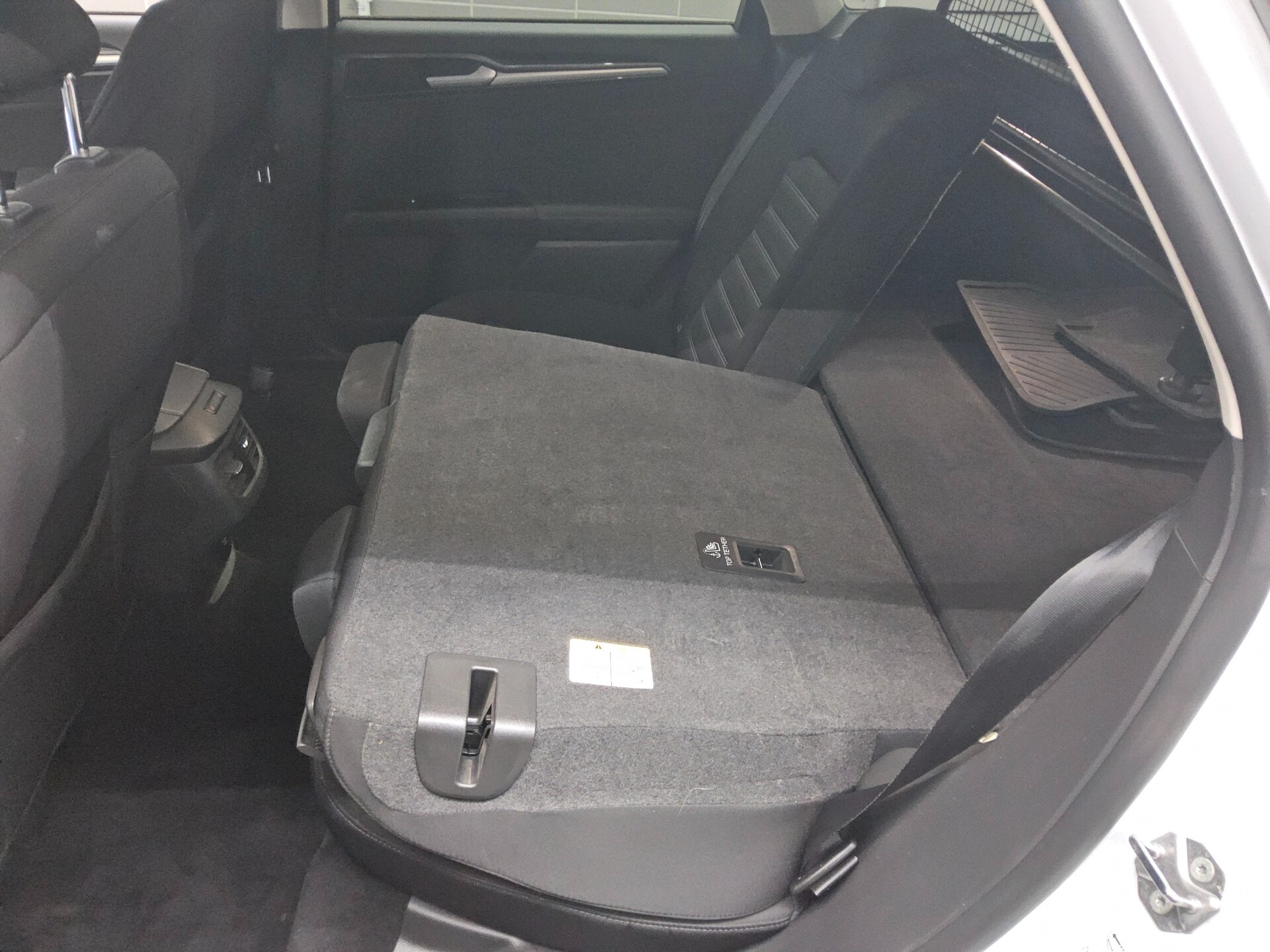 Ford Mondeo Turnier 2.0 EB Trend Navi 4xShz AHK RFK 12