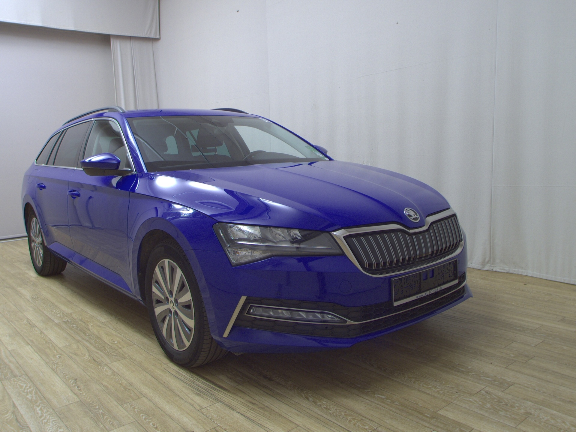 Skoda Superb Kombi 1.4 TSI iV Ambition Navi vc RFK ACC 3