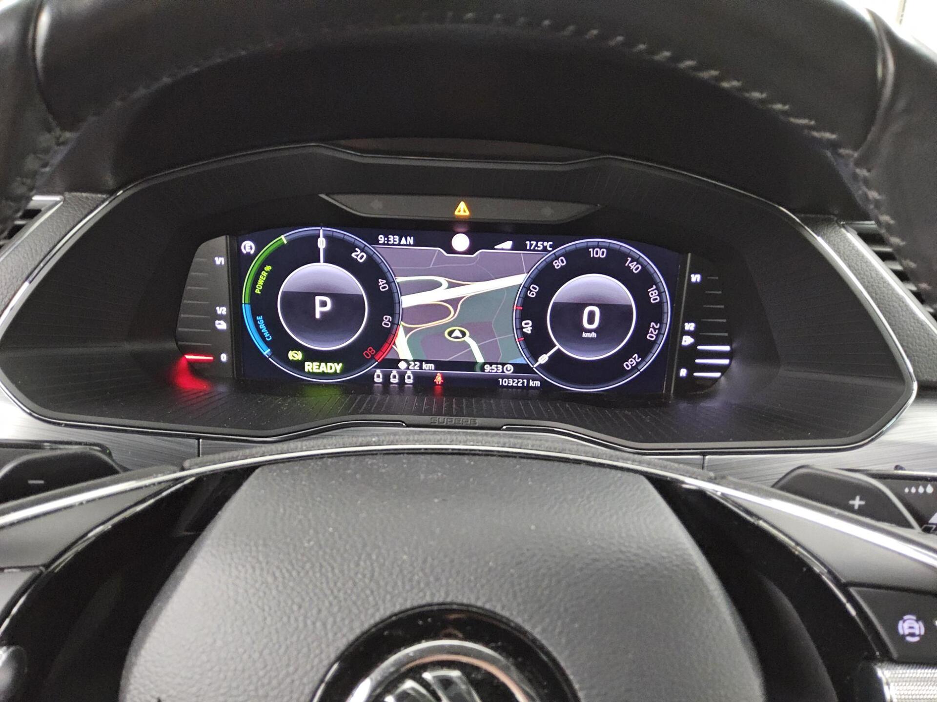 Skoda Superb Kombi 1.4 TSI iV Ambition Navi vc RFK ACC 8