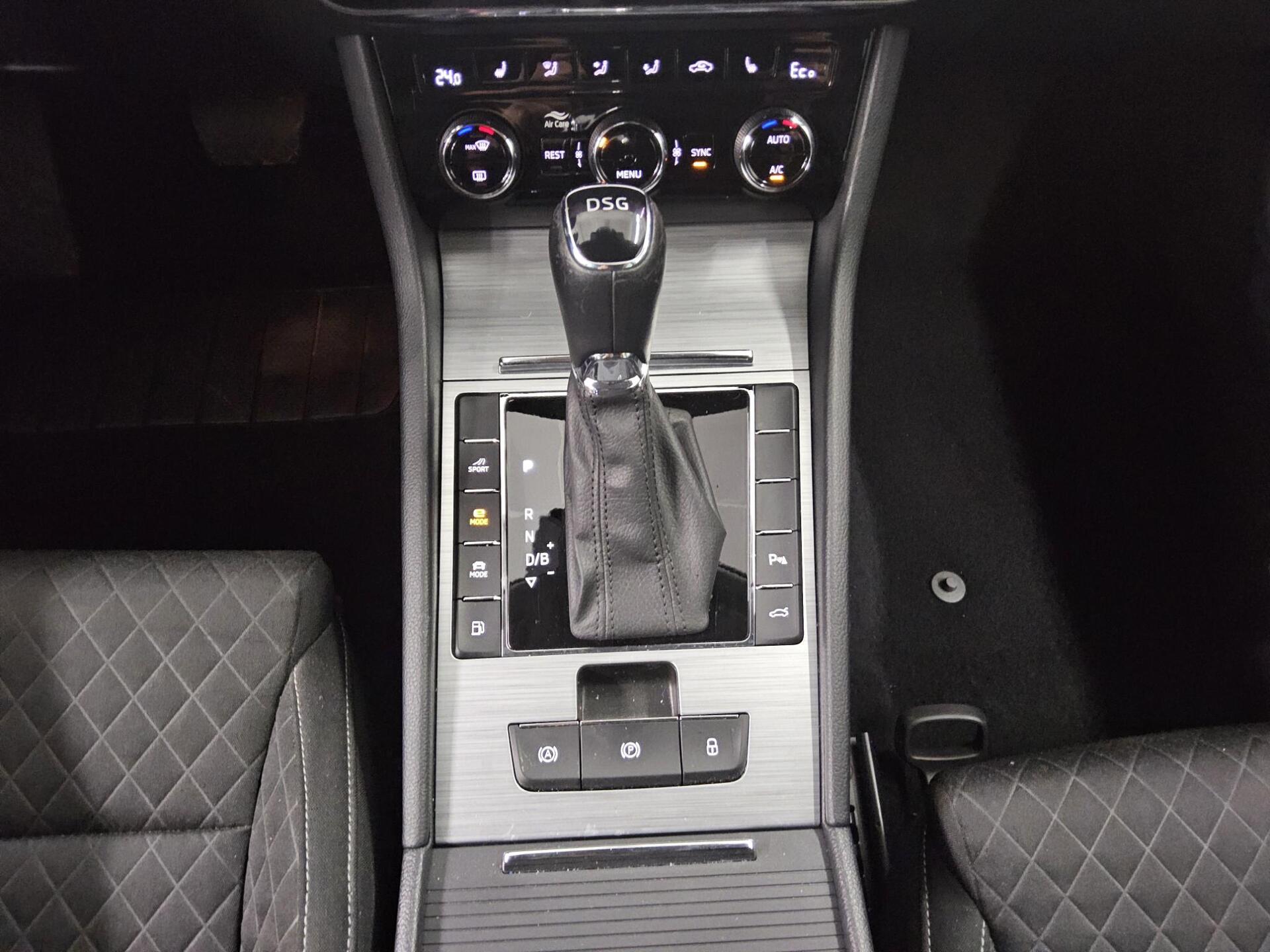 Skoda Superb Kombi 1.4 TSI iV Ambition Navi vc RFK ACC 6