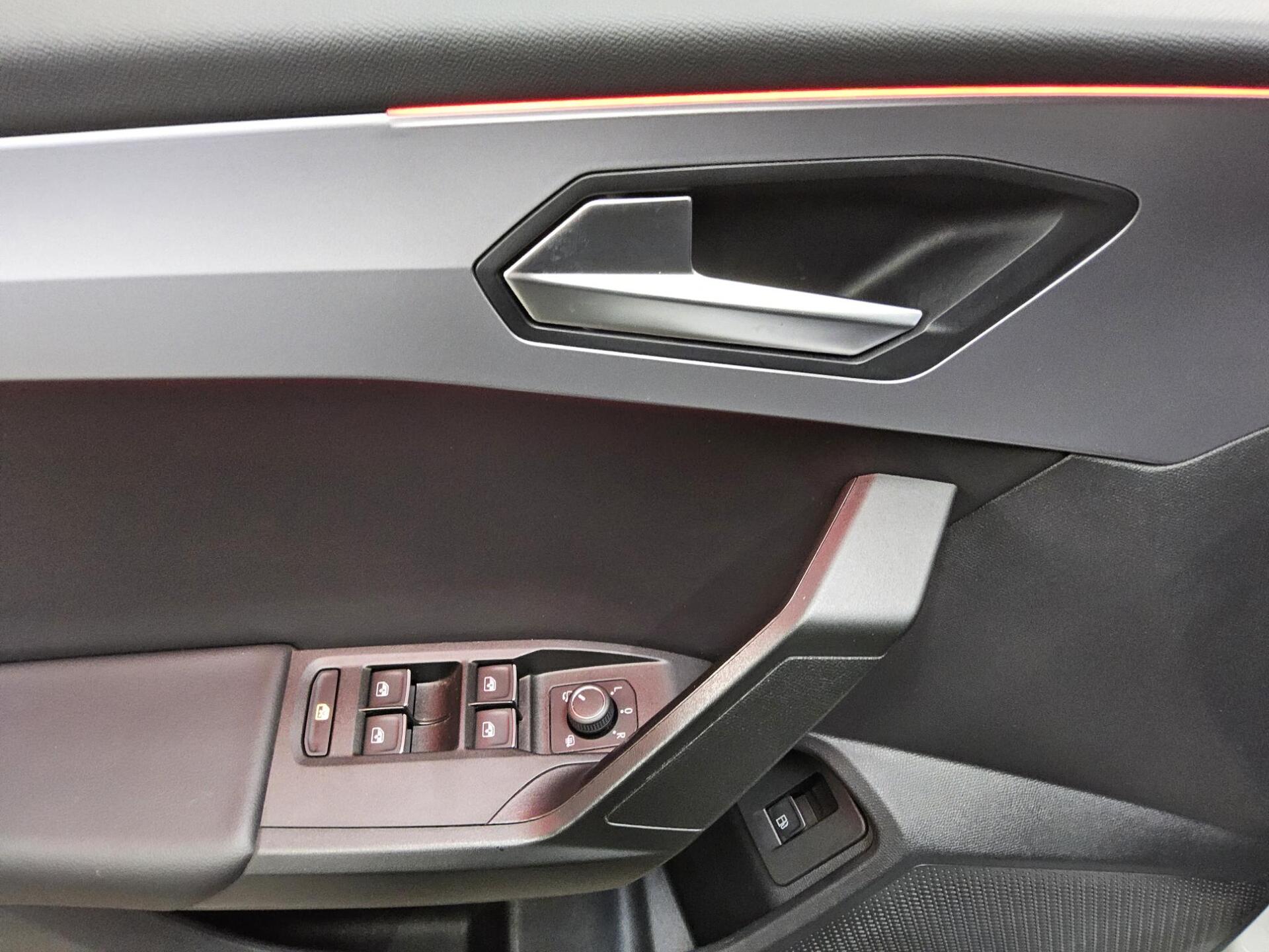 Seat Leon Sportstourer 1.4 e-HYBRID FR Navi LED RFK 10