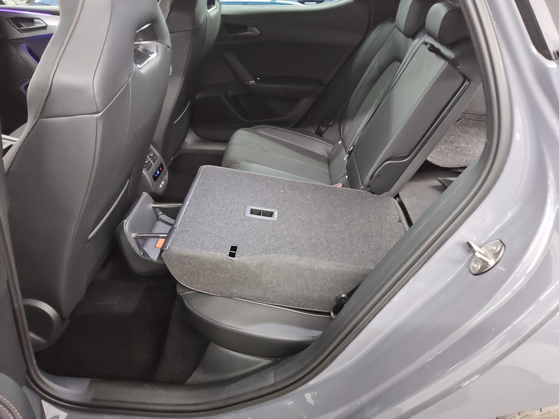 Cupra Leon 1.4 e-Hybrid Navi LED vc ACC PDC Shz 13