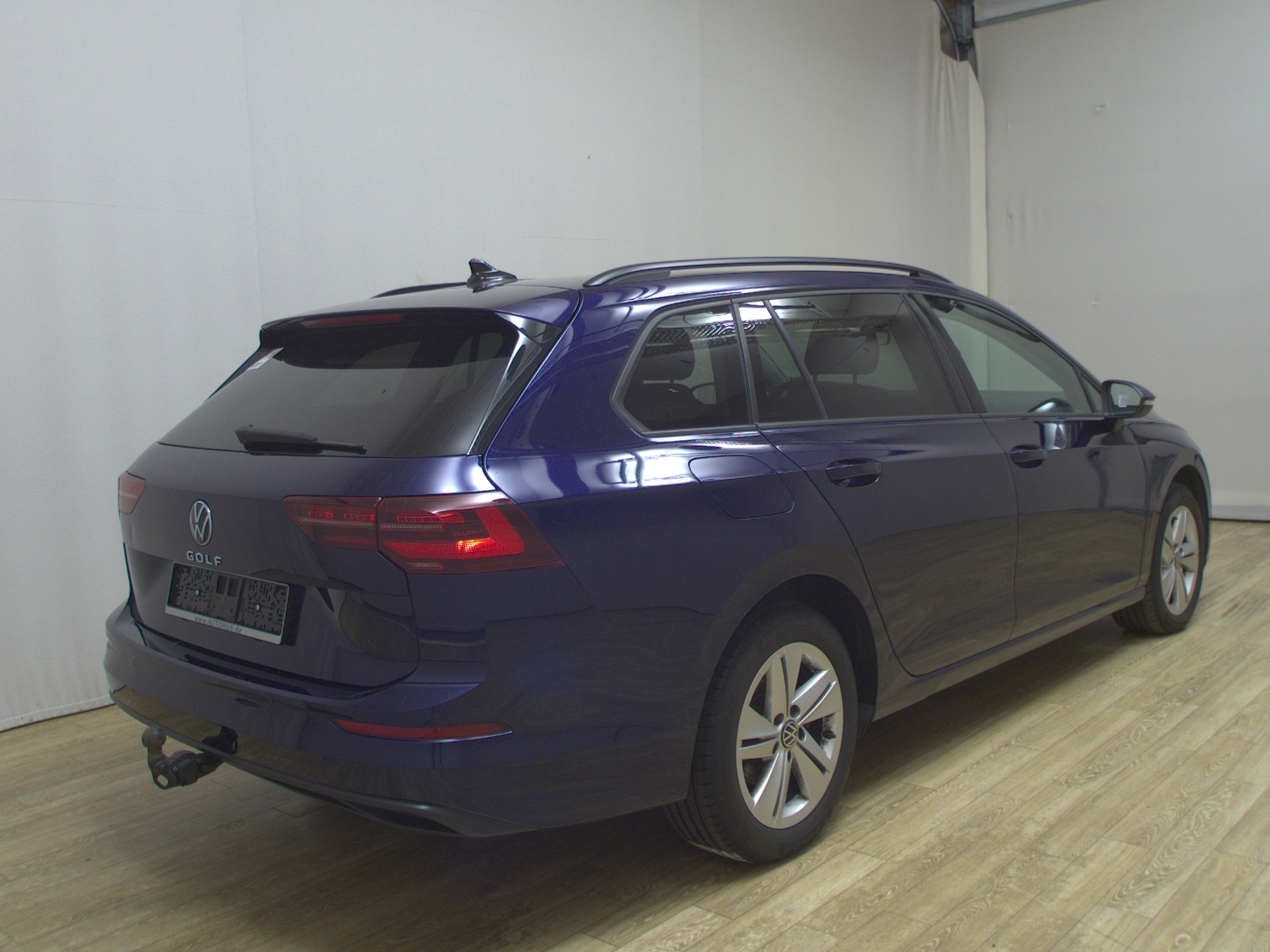 Volkswagen Golf-8 Var. 2.0 TDI Life Navi Matrix DC AHK ACC 4