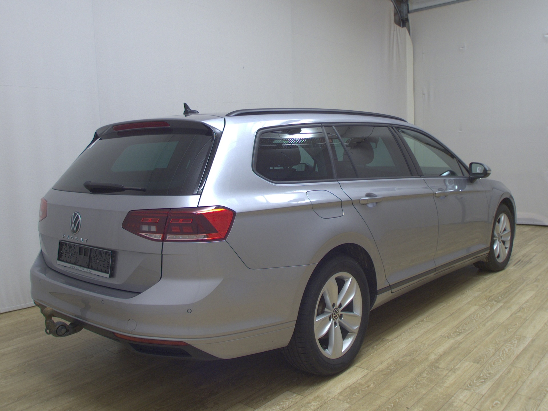 Volkswagen Passat Var. 2.0 TDI Navi LED RFK AHK ACC 4