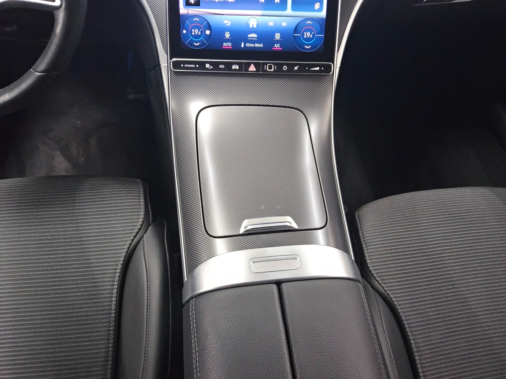 Mercedes-Benz C 300 T e Avantgarde Navi LED RfK AHK Distronic+ 6