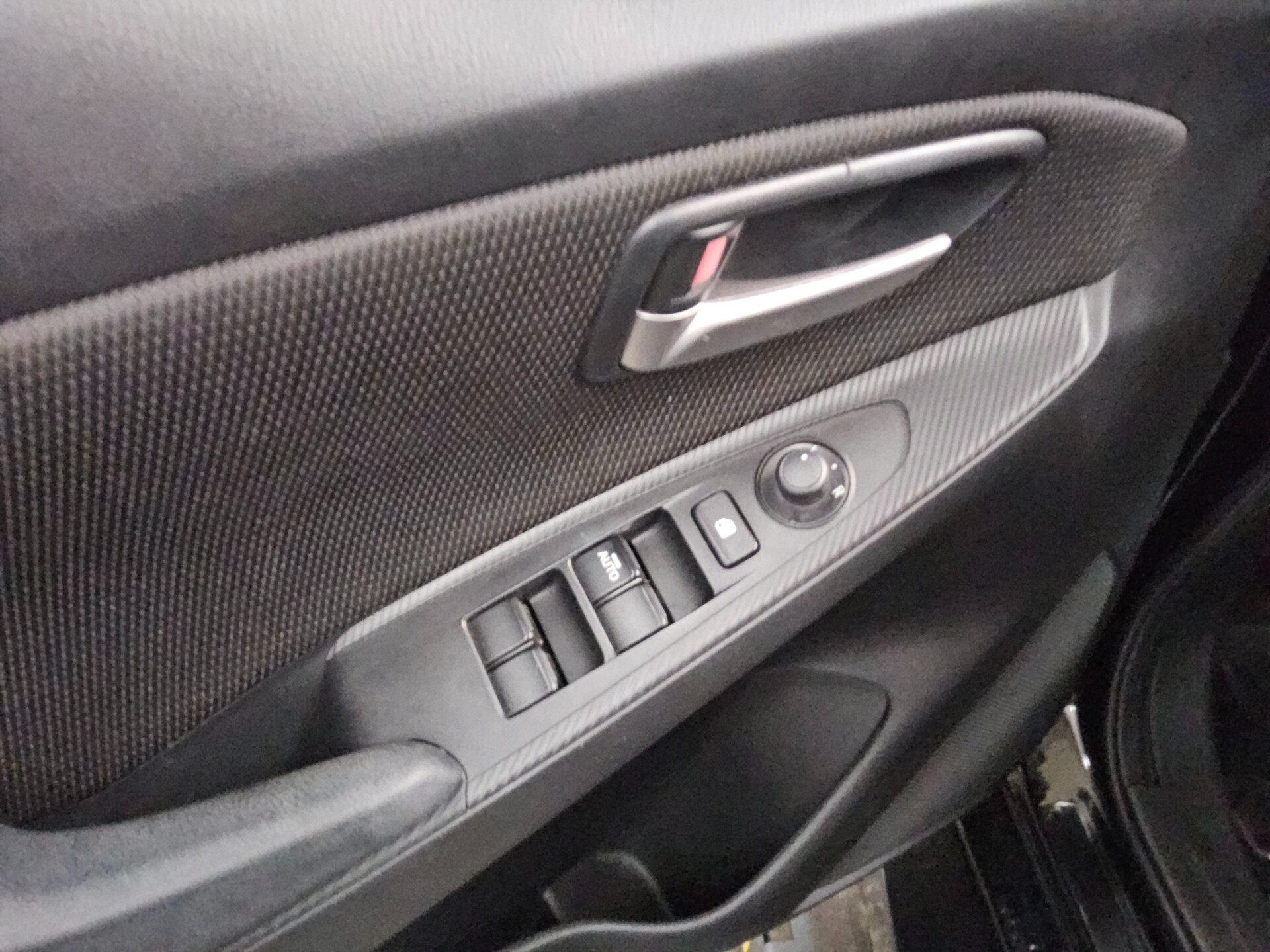 Mazda 2  1.5 SKYACTIV-D LED PDC Shz Radio Alu 9