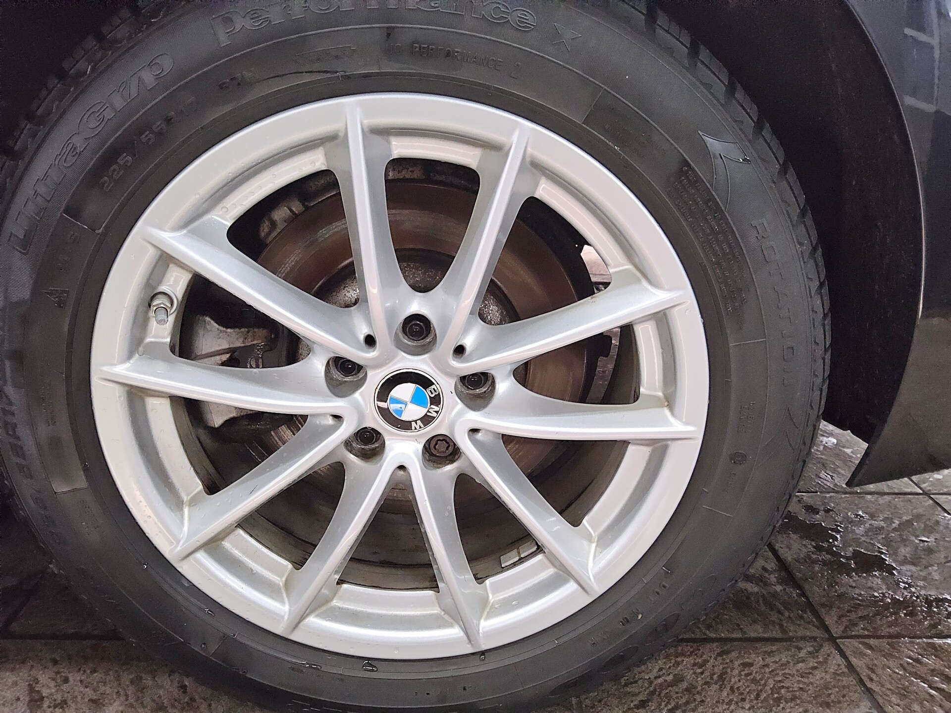 BMW 520dA Touring Navi LED PDC SHZ 10