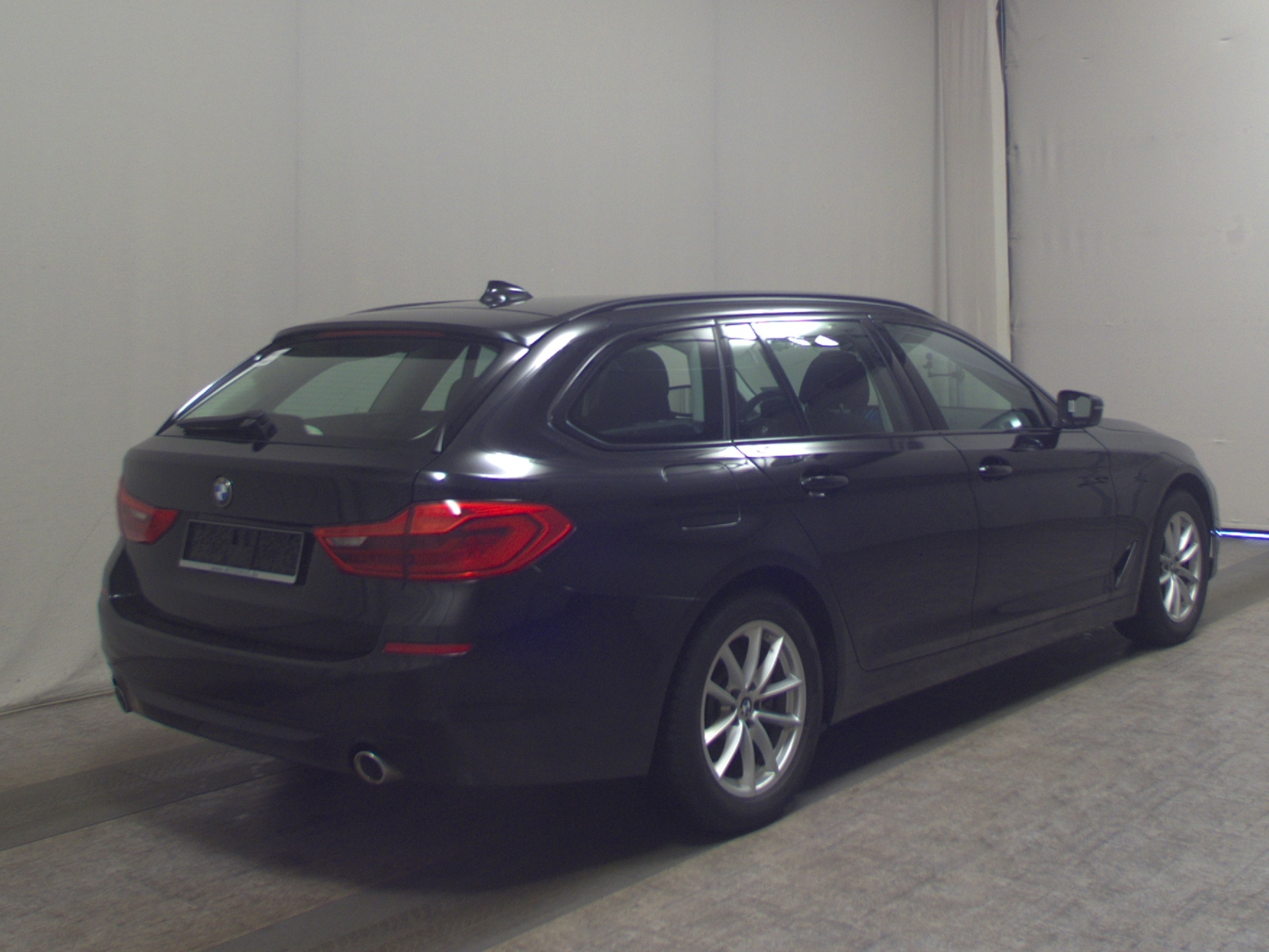 BMW 520dA Touring Navi LED PDC SHZ 4