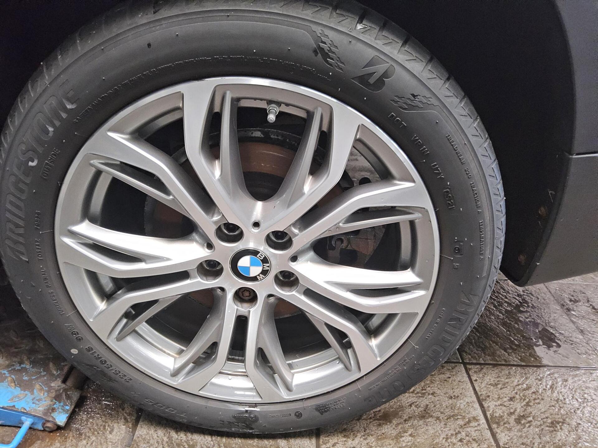 BMW X1 sDrive20i X-Line Navi LED T-Leder RFK Memory 10