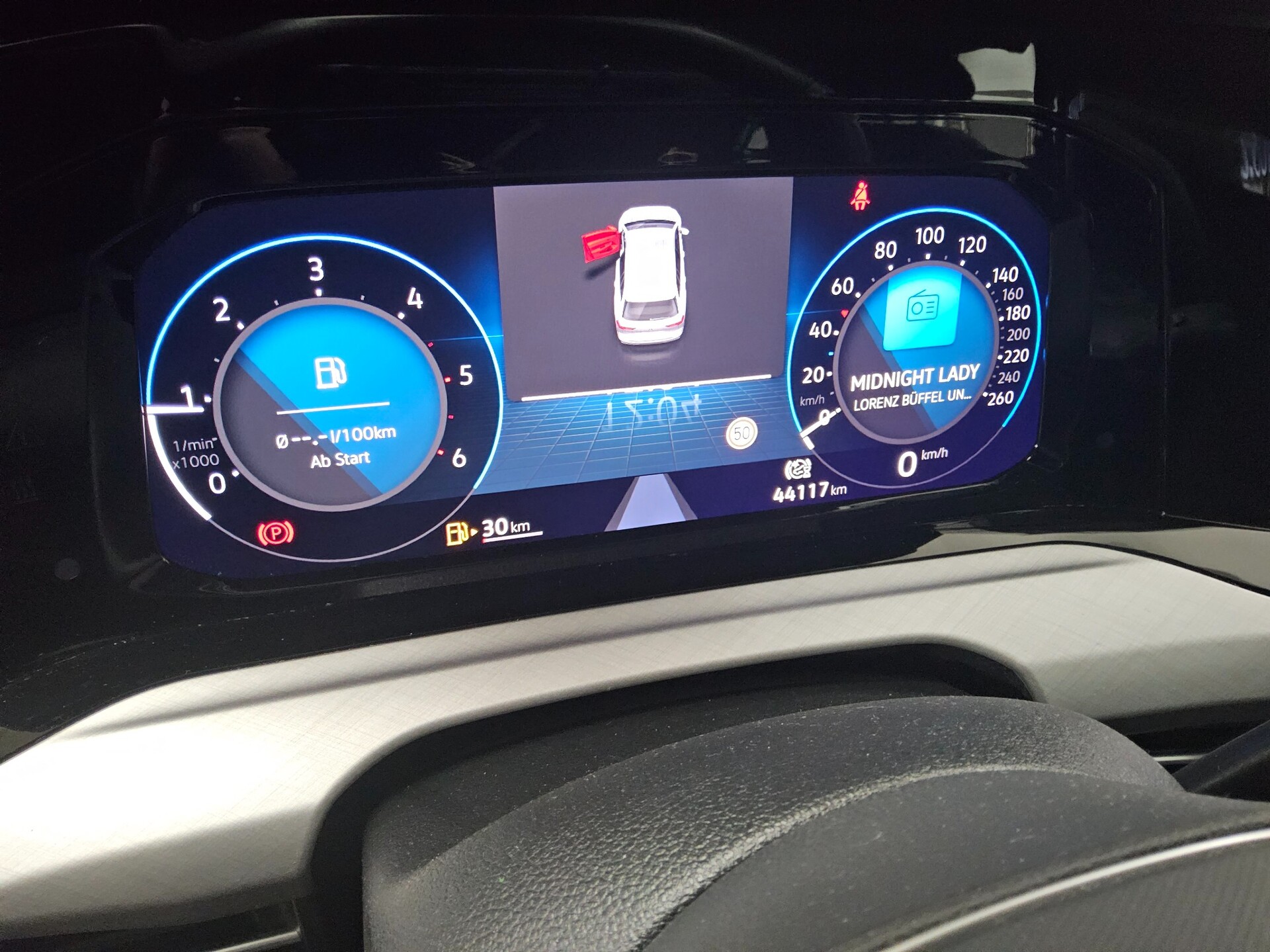 Volkswagen Golf-8 Var. 2.0 TDI Life Navi LED DC RfK Shz ACC 10