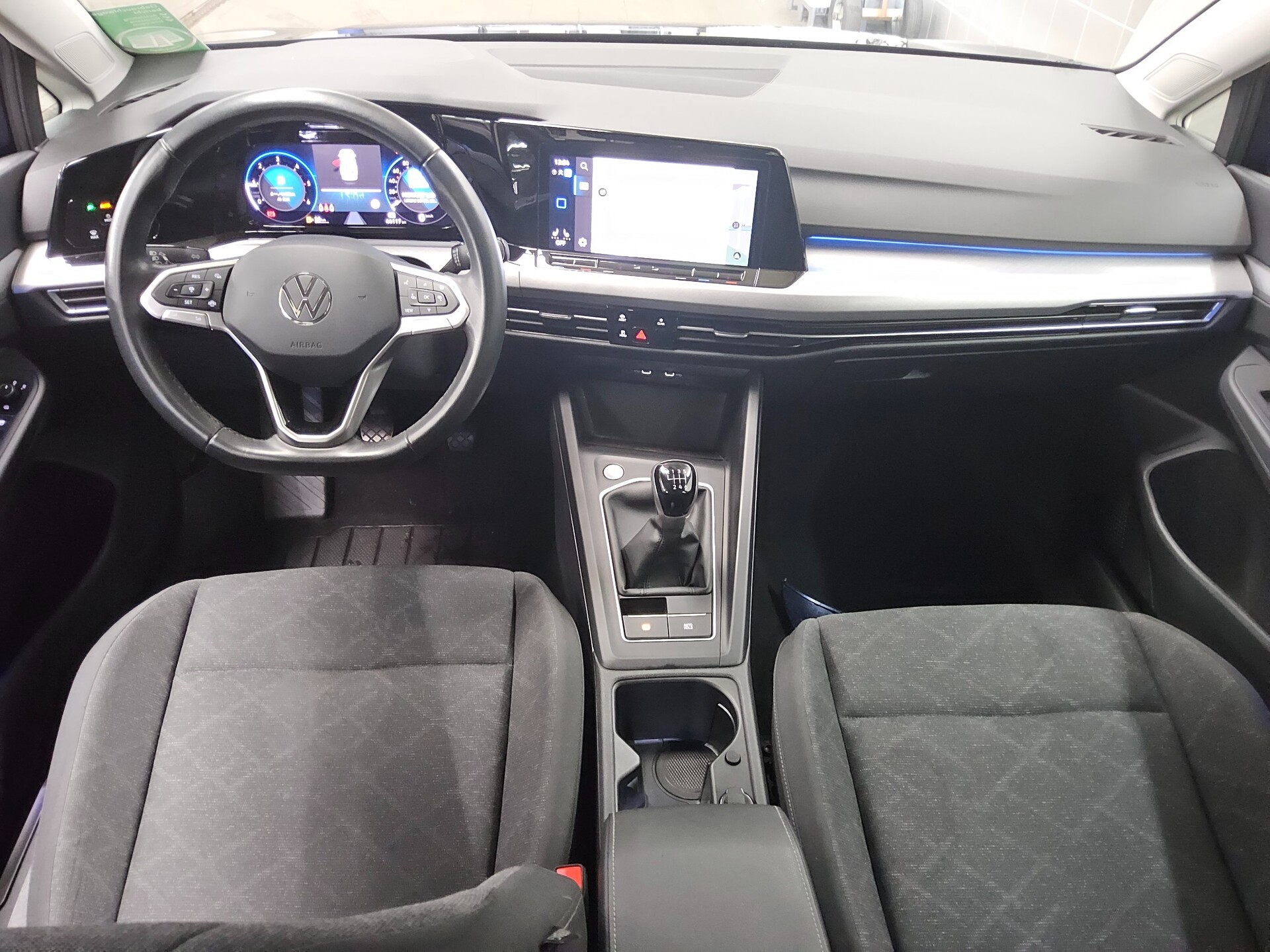 Volkswagen Golf-8 Var. 2.0 TDI Life Navi LED DC RfK Shz ACC 5